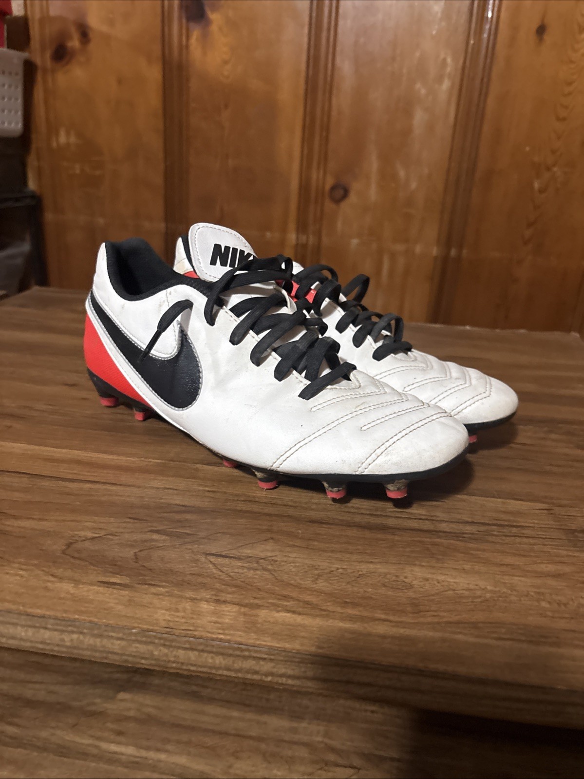 Nike Womens Tiempo Rio III White Black Red Crimson Cleats Size 8.5 819258-106 GC