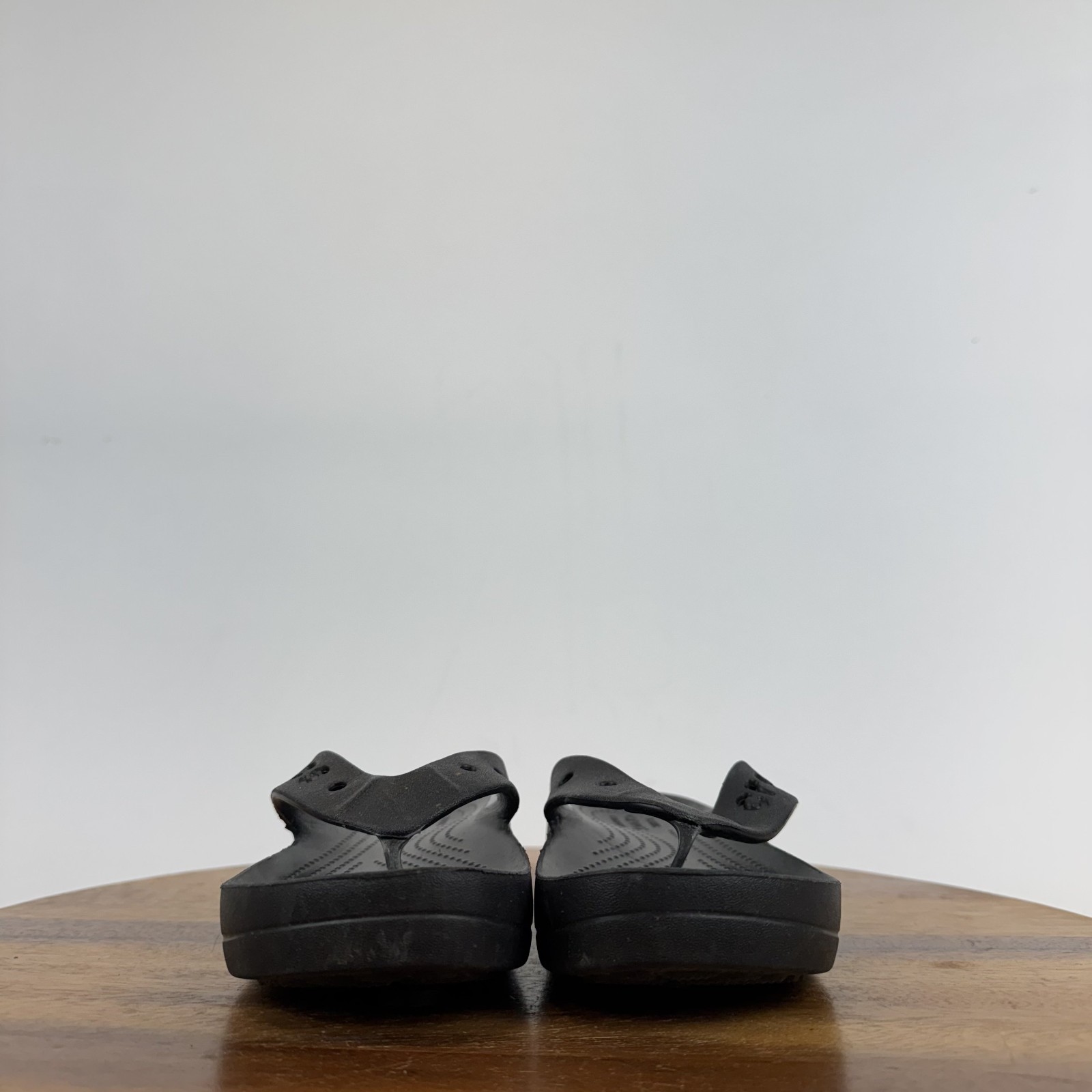 Womens Crocs Baya II Black Platform Thong Slip On Flip Flop Sandals Size 6 M GUC