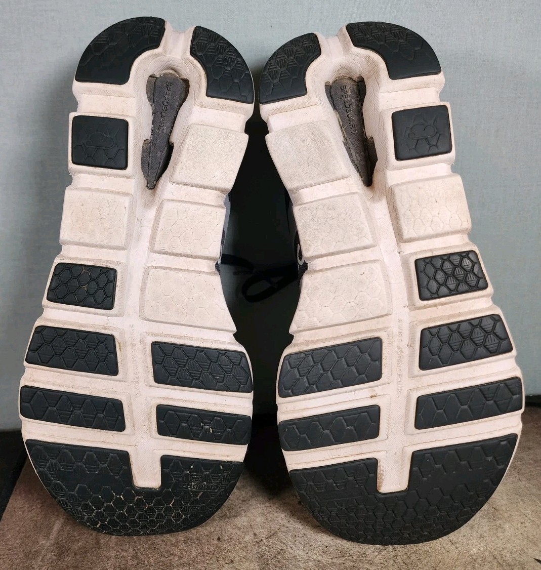 On Cloud Eclipse Black Runner Size 6.5 Women Tennis Shoes
