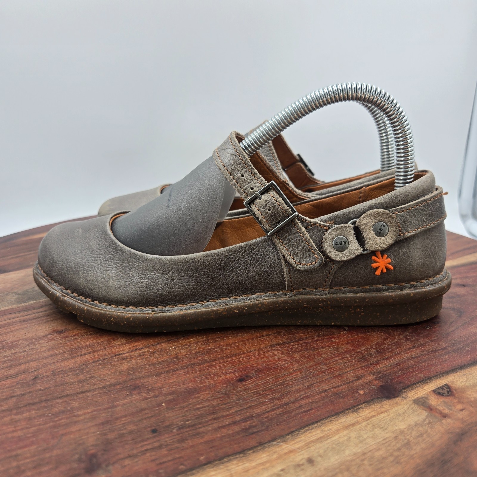 Art Bye Bye Suela Mary Jane Shoes Women’s 37 / 6.5 Gray Leather Comfort Flats