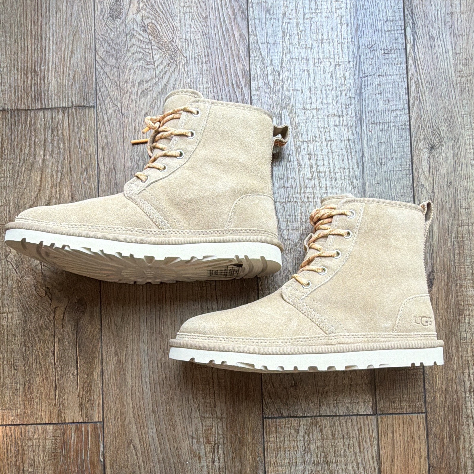 UGG Neumel High Heritage Women’s Suede Shearling Lined Lace-Up Boots US 7