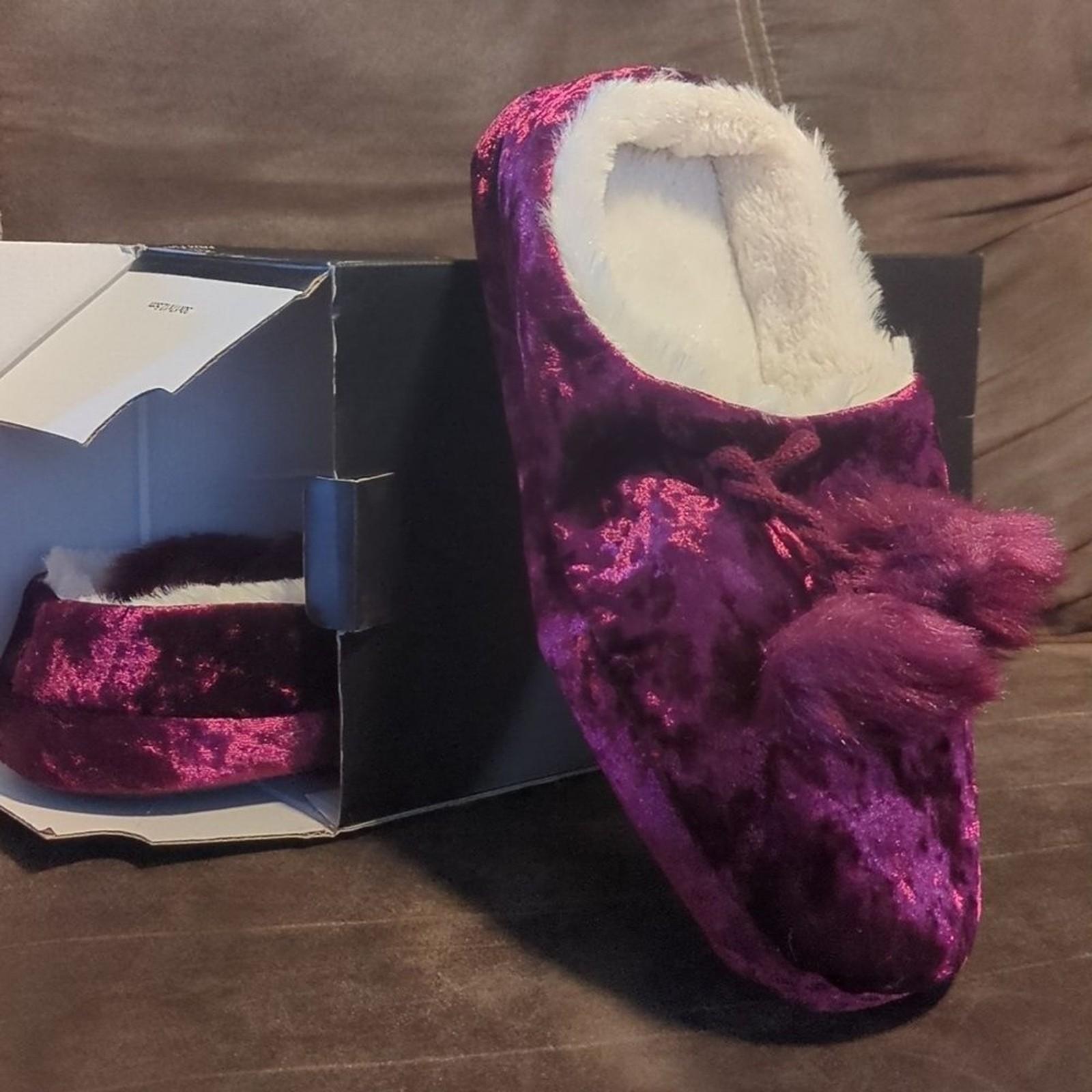 INC Burgundy Faux Fur Slippers Hard Sole Women’s XL NIB luxury soft
