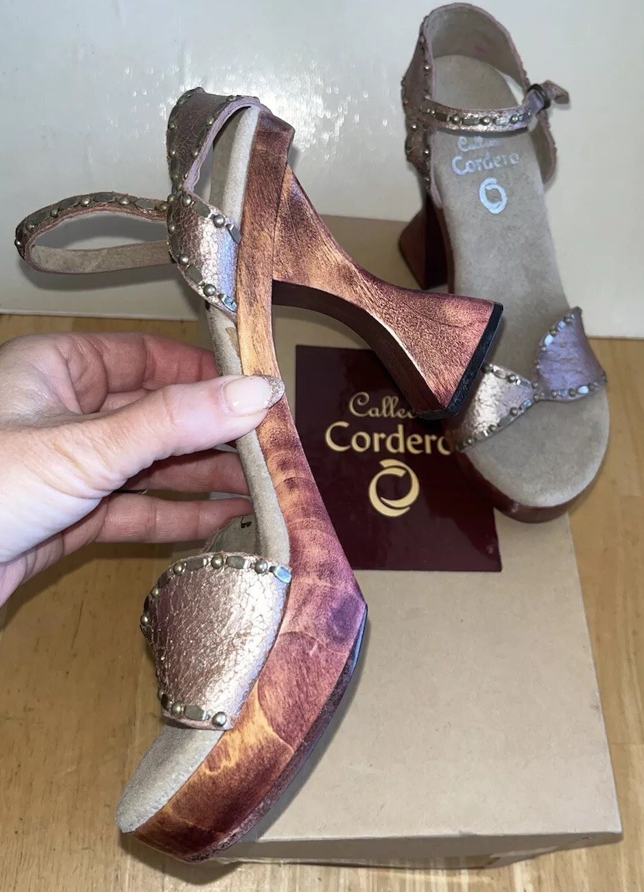 Calleen Cordero studded Kaia Metallic leather Wood Hourglass Heel Sandals Sz 5.5