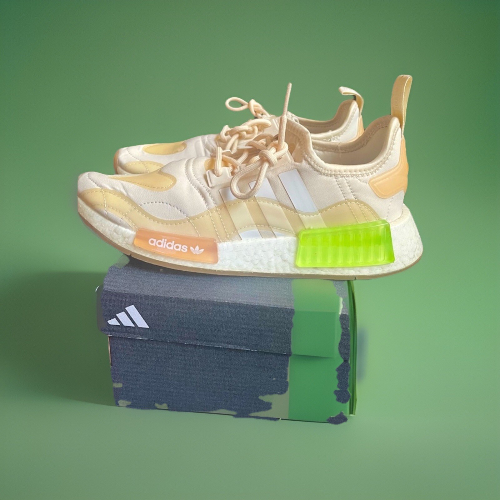 ADIDAS NMD- R1 WOMEN