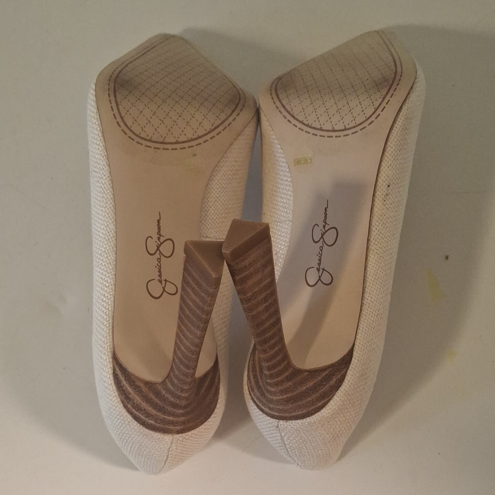 Jessica Simpson Women’s Beige Solid Pointed Toe Slip On Textile Pumps US 6