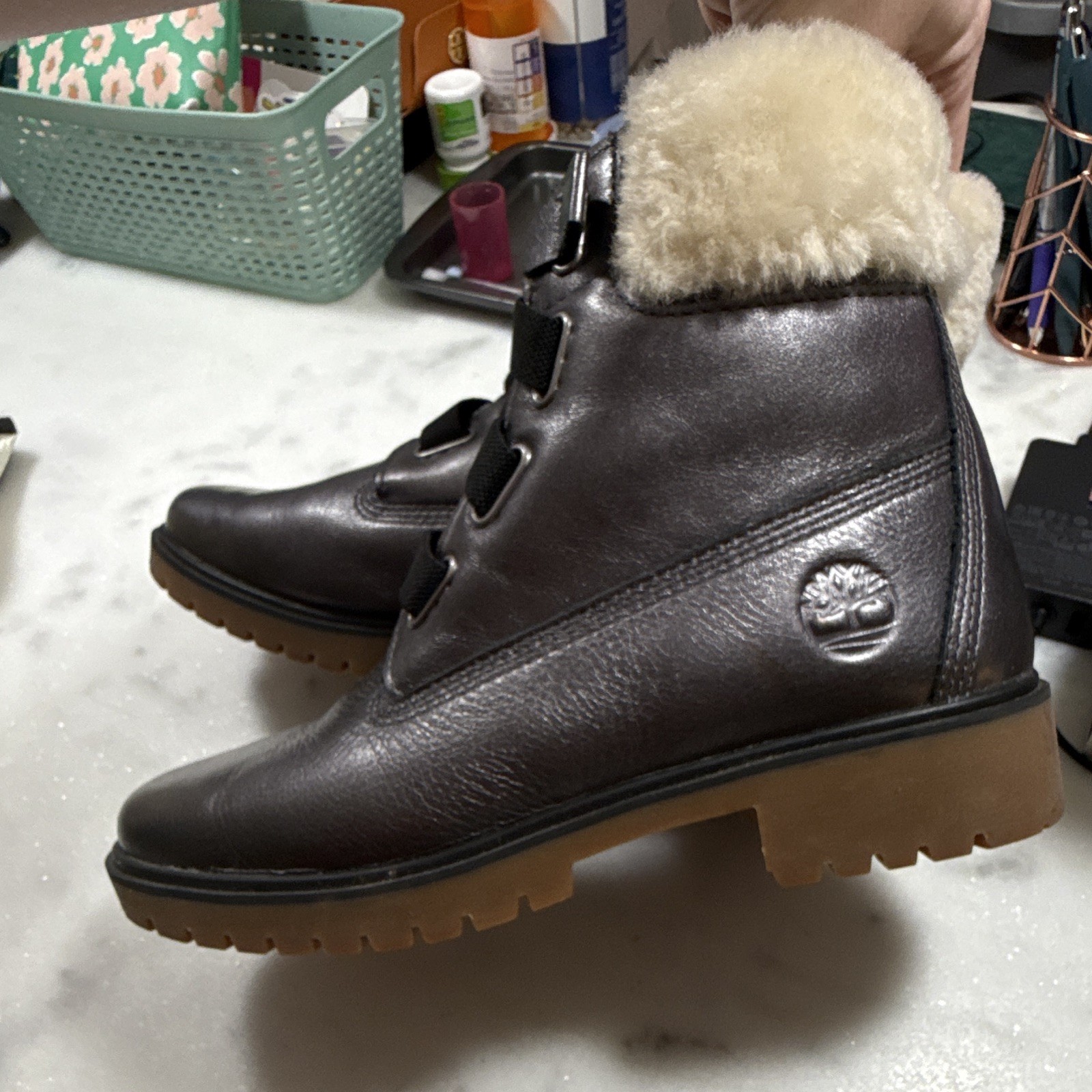 Timberland Women’s Brown Leather Faux Fur Lined Lace-Up Ankle Bootie 8 A3959