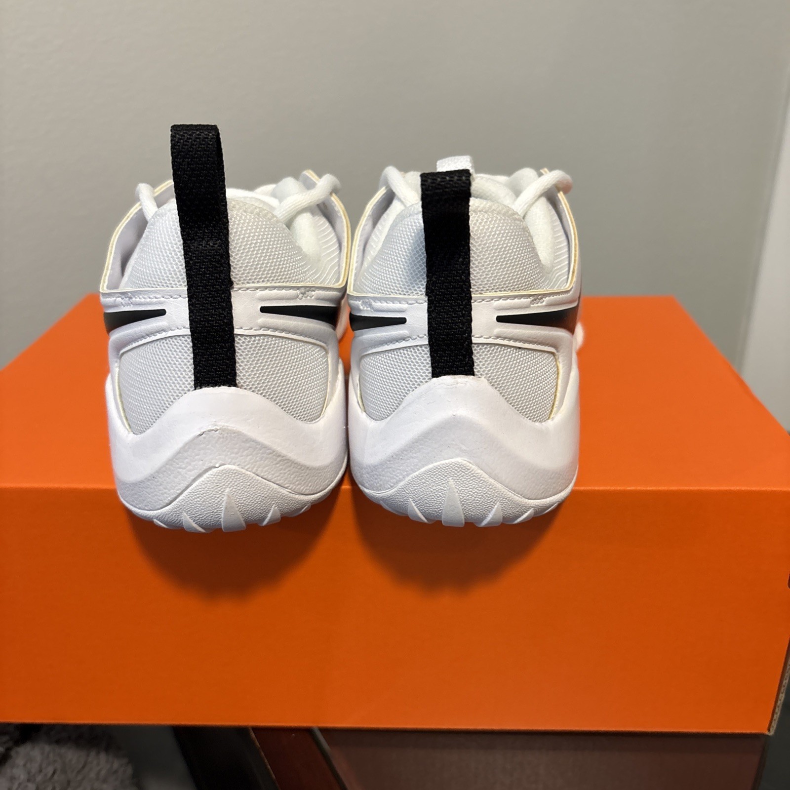 Nike Zoom Hyperace 2 Volleyball Shoes Women’s White NEW AA0286-100 Womens 7.5