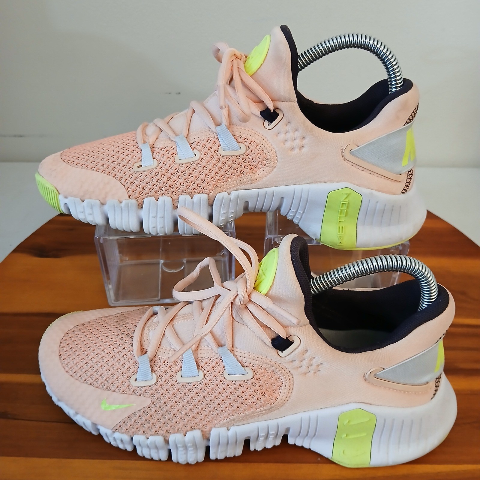 Nike Free Metcon 4 Womens 7.5 Peach Cream Volt Training Shoes CZ0596-800