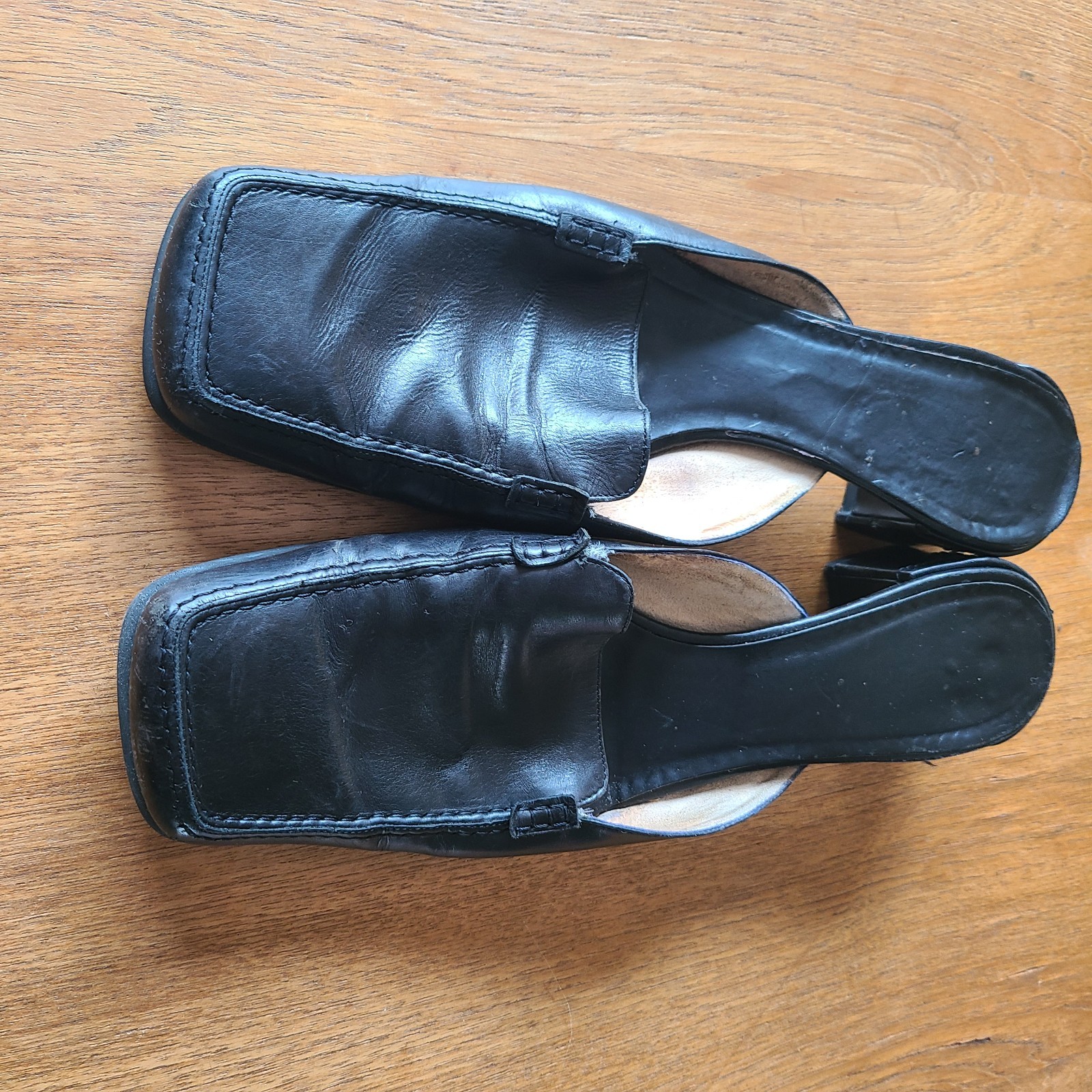 Vintage 1990s Black Leather Via Spiga Womens sz 9 square toe Mules