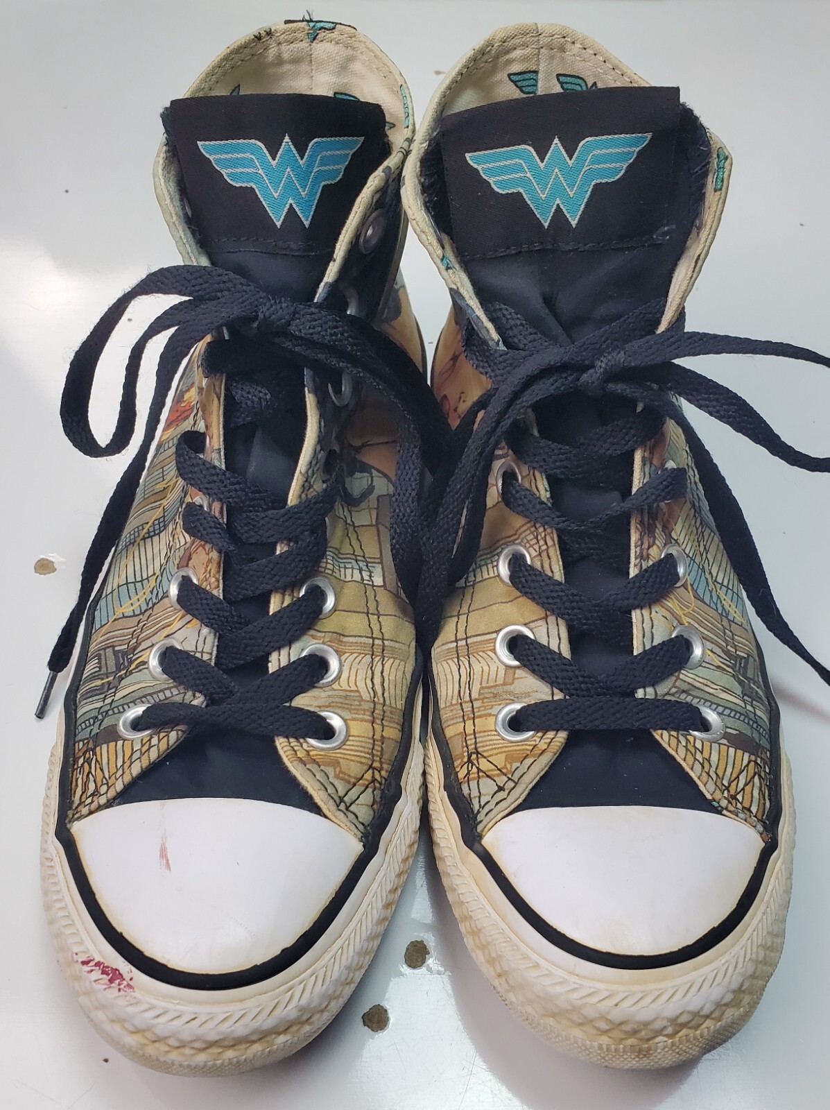 Converse All Star Unisex MISMATCHED Wonder Woman High Top Sneakers L 6-8/R 7-9