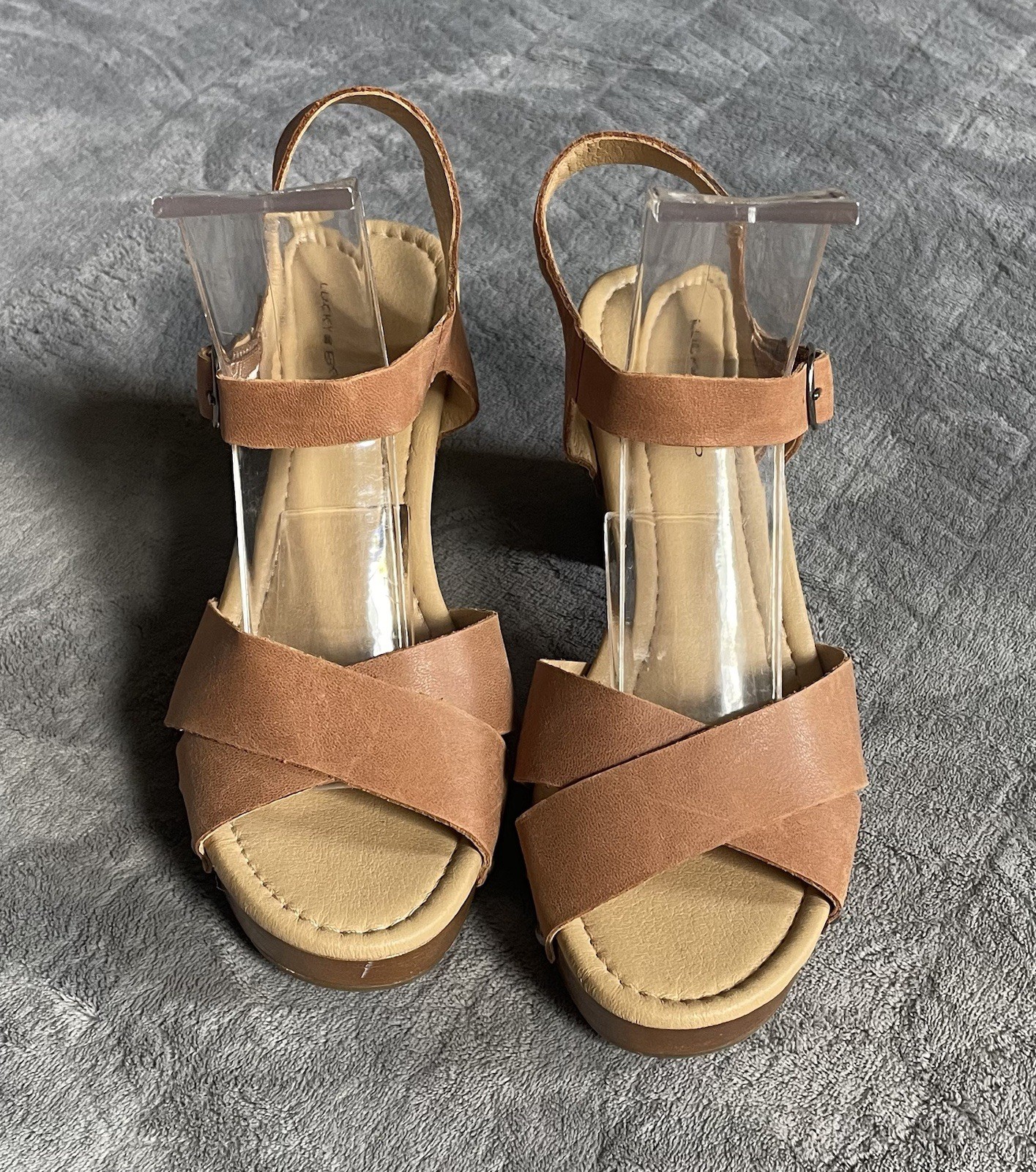 Lucky Brand Haidlee Block Heel Sandals Womens Size 9M Leather 3.25” Heel Latte