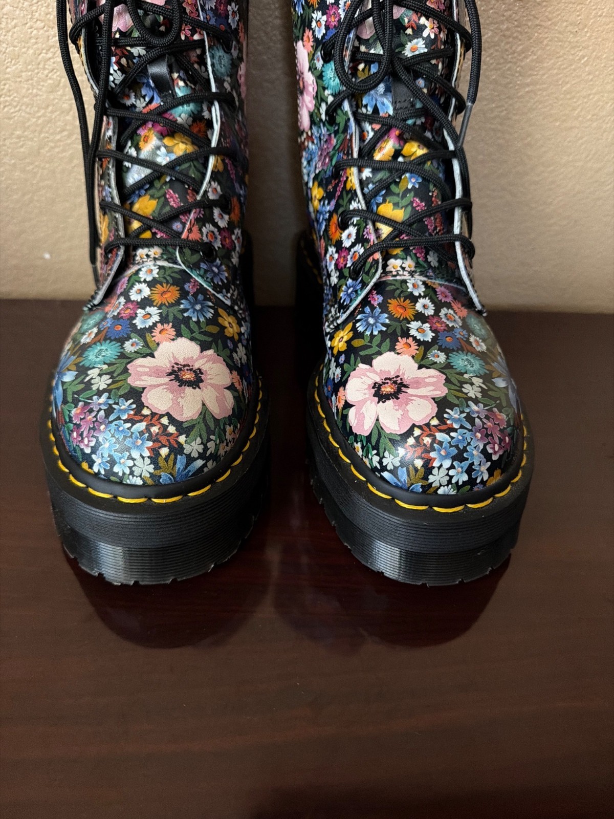 Dr. Martens Jagger Wanderlust Floral Leather Platform Boots Women’s US 10 No Box