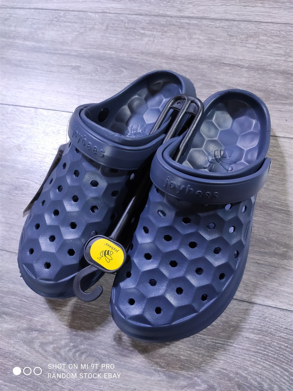Joybees Adults Varsity Clog Solid True Navy Unisex Clogs Womens 7 / Mens 6