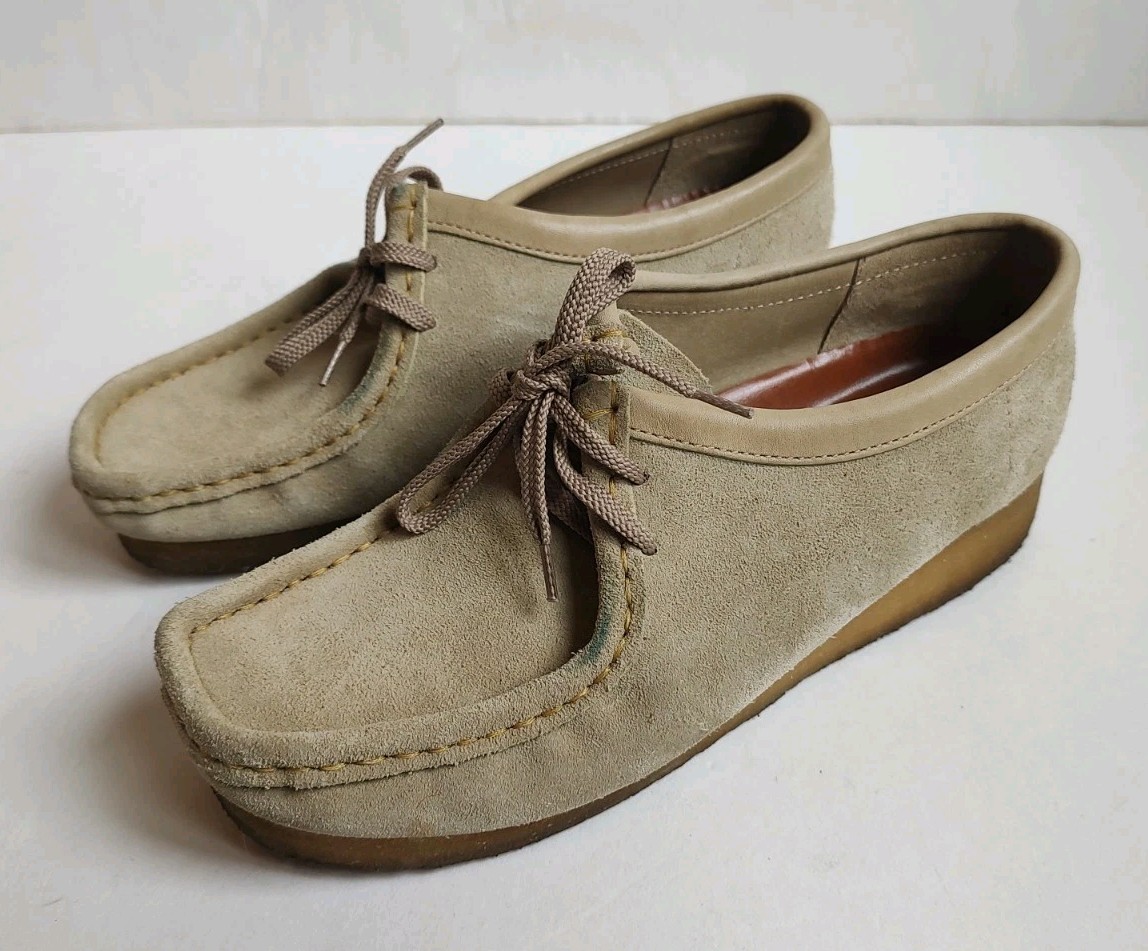 Clarks Wallabee Suede Chukka Ankle Boots Lace Up Crepe Soles Moccasins Beige 9