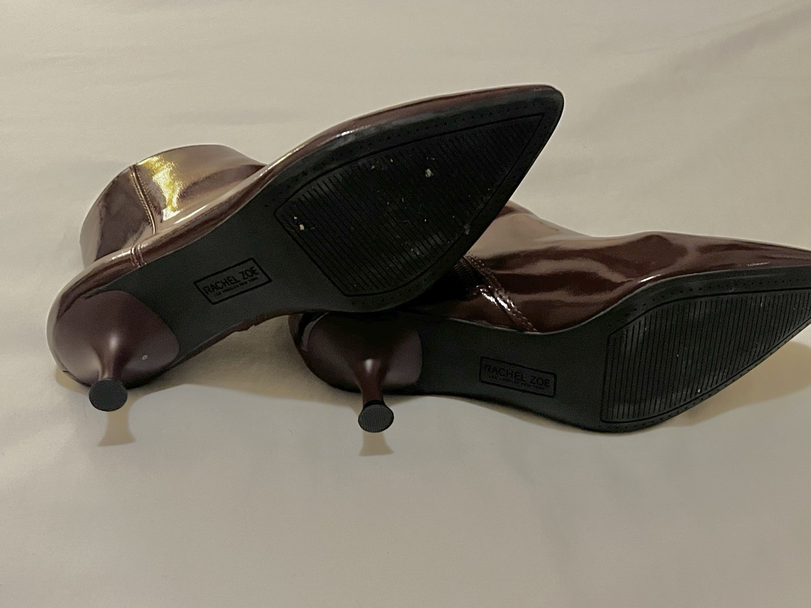 Rachel Zoe «Zoe» Cherry Patent Pointed-Toe Kitten Heel Ankle Boots Sz 8