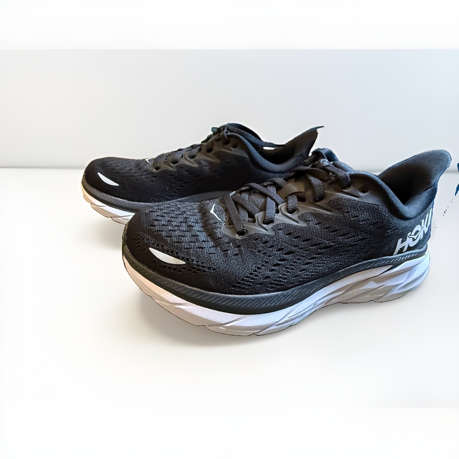 BRAND NEW HOKA One One W CLIFTON 8 SIZE 5B