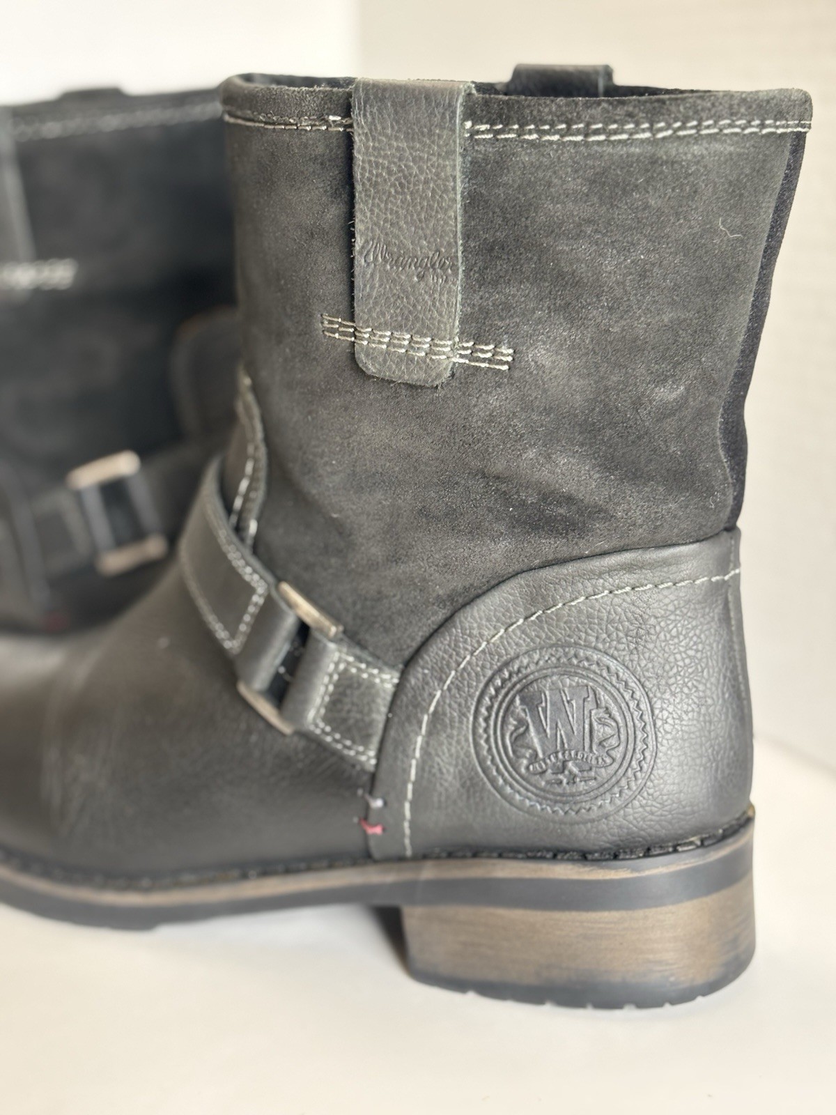 WRANGLER Women’s 7.5 Black Leather Strap Buckle Lined Moto Biker Ankle Boots