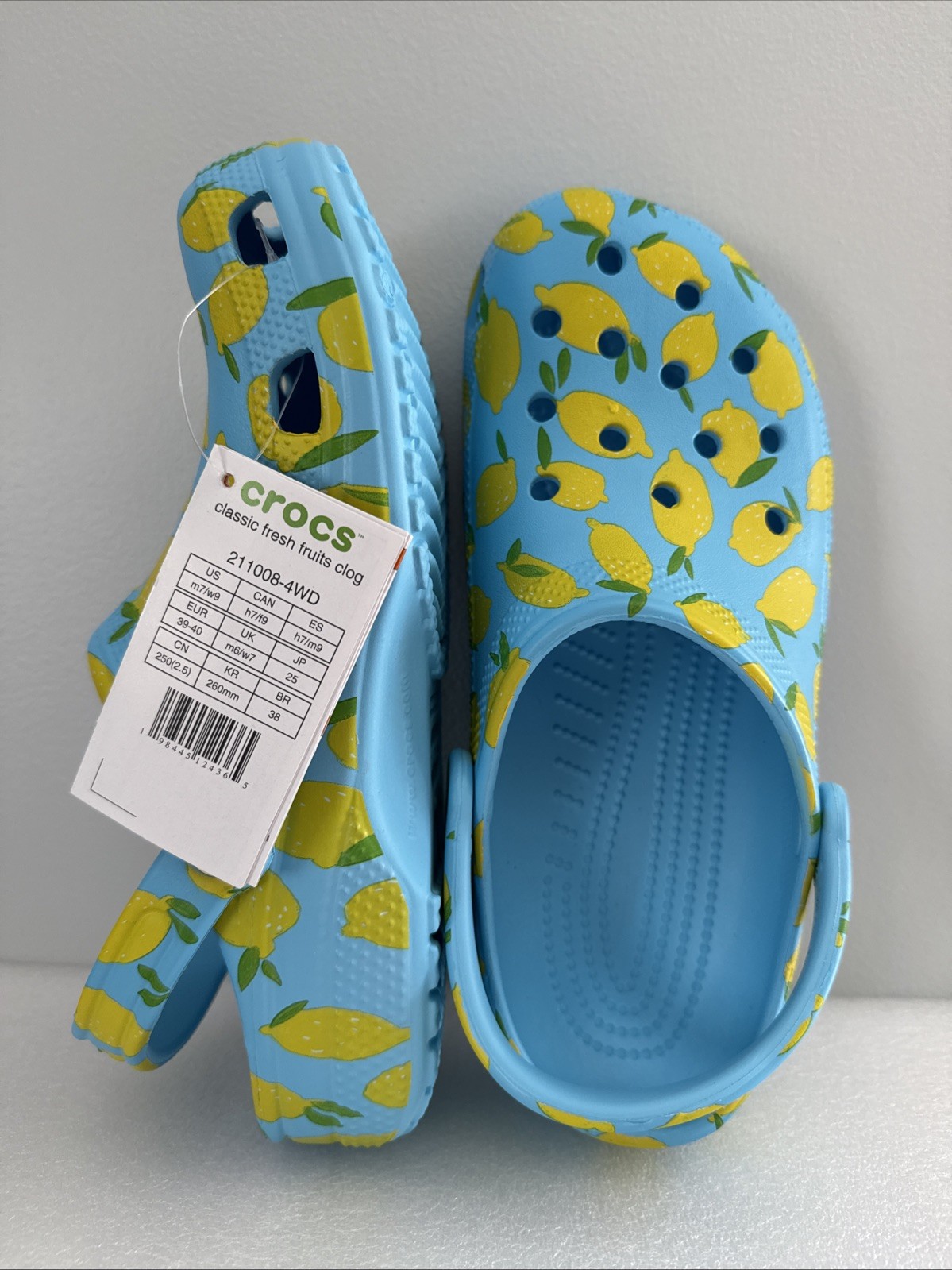 Crocs Classic Fresh Fruits Clog Lemons Womens 9 Blue / Yellow / Tinted Glass