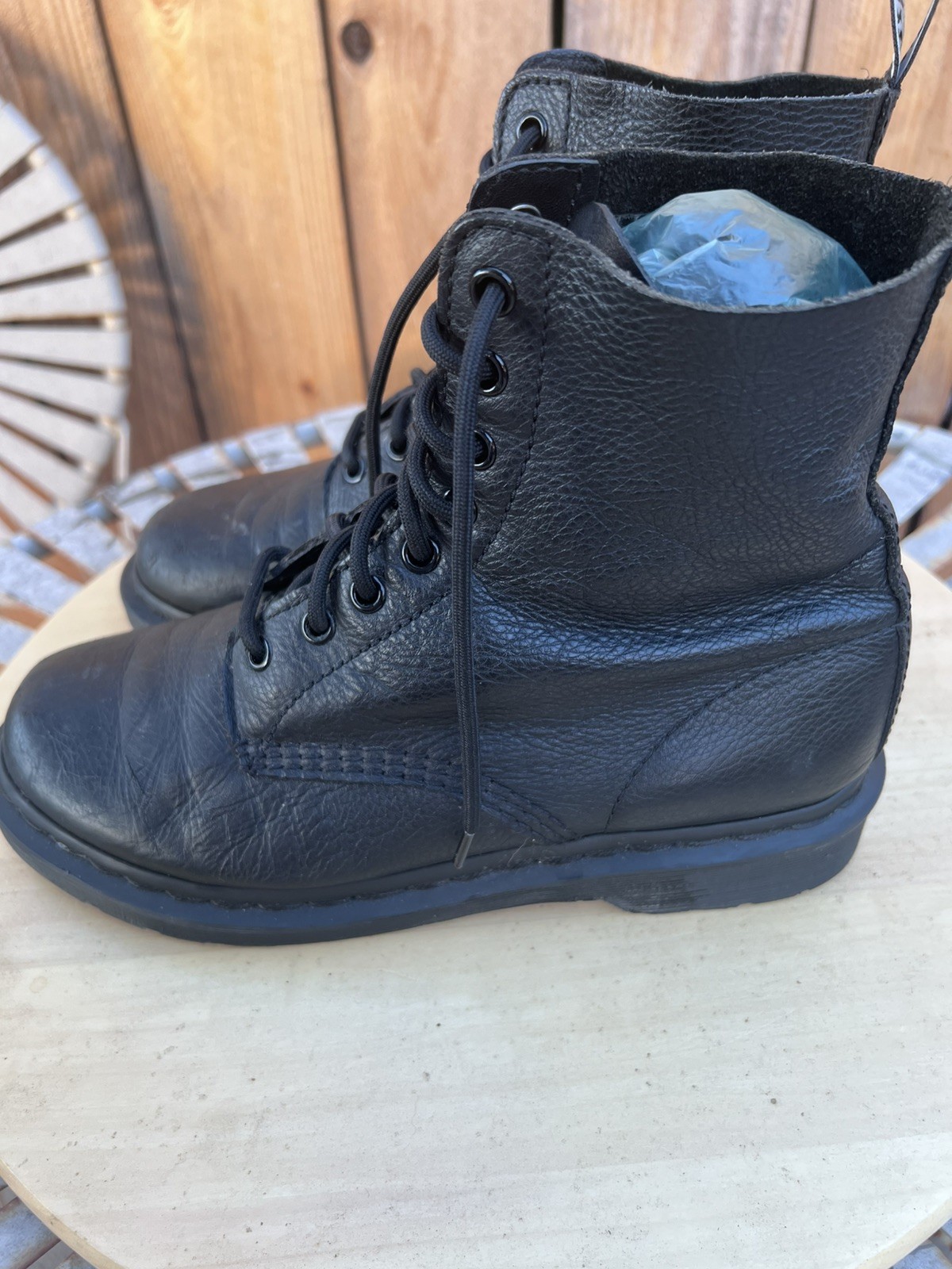 Dr. Martens 1460 Pascal Mono Women’s Sz 8 Black Virginia Leather Lace Up Boots