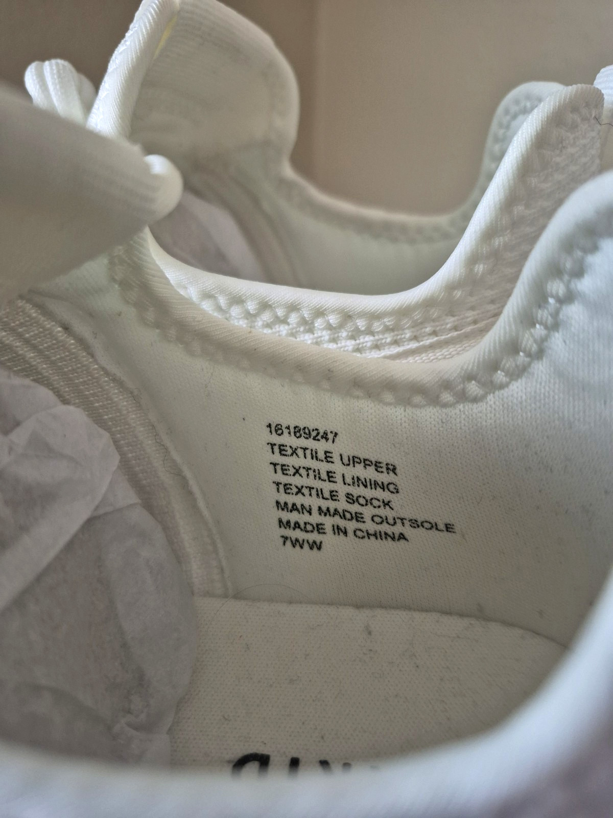 Torrid F Bur Elastic Band Active Sneaker 7.5 Wide White New w/box