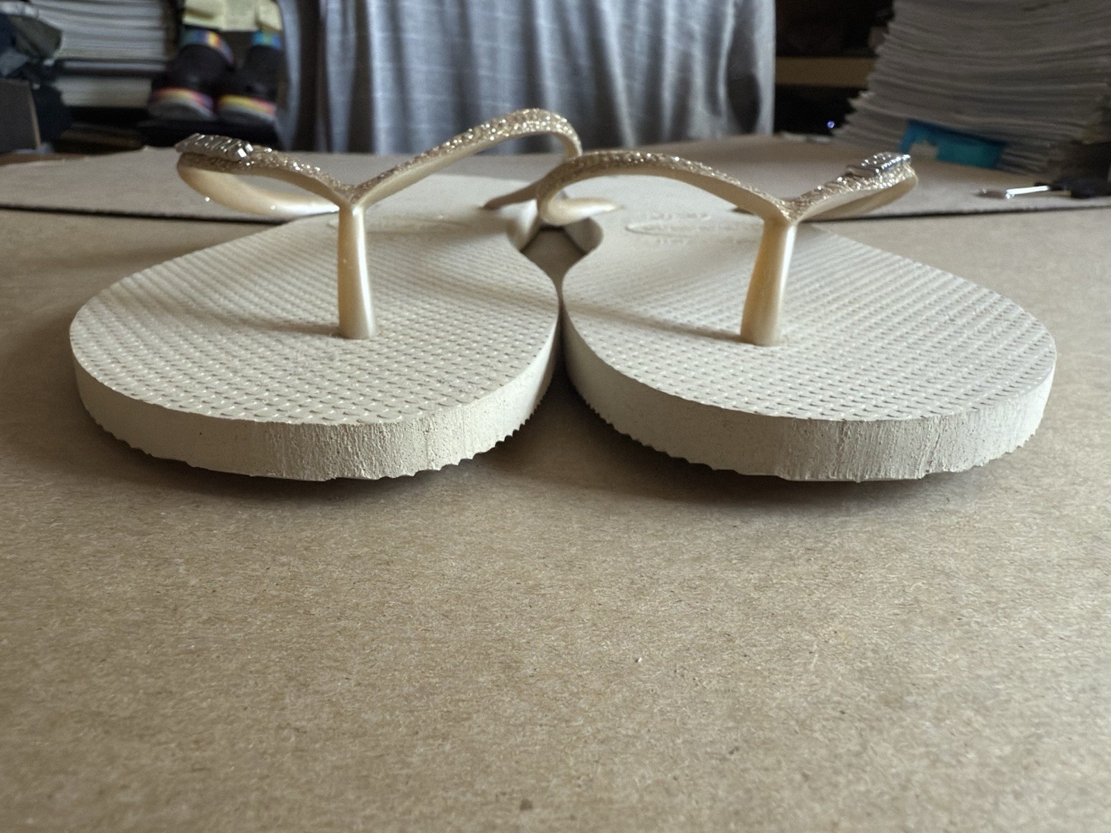 Havaianas Slim Iridescent Golden Sand w/Matching Gold Straps EU41-42 – NEW