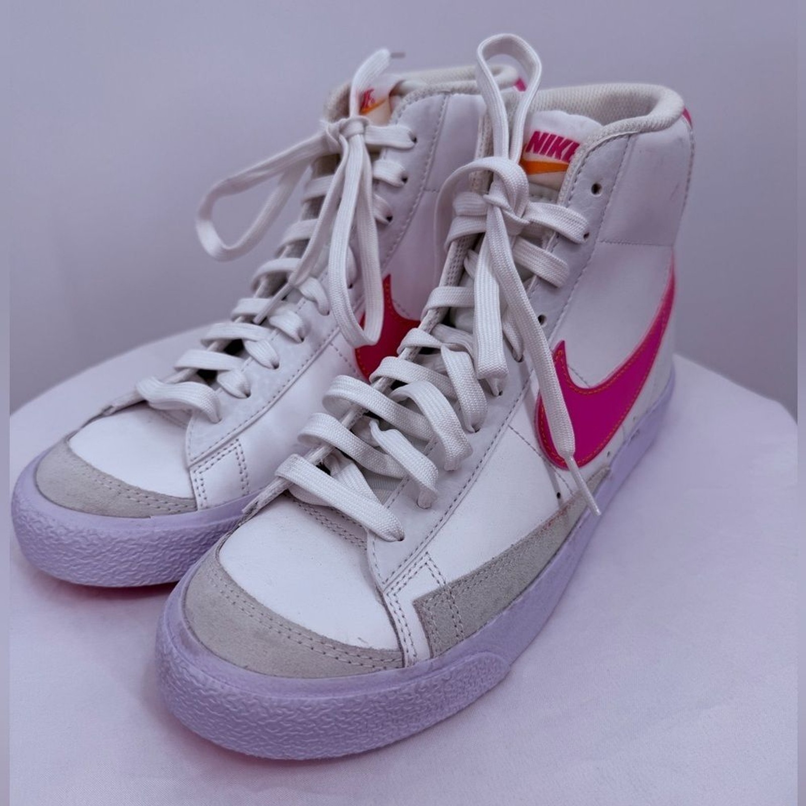 Nike High Top Sneakers White Pink Swoosh Youth 6Y Women 7.5