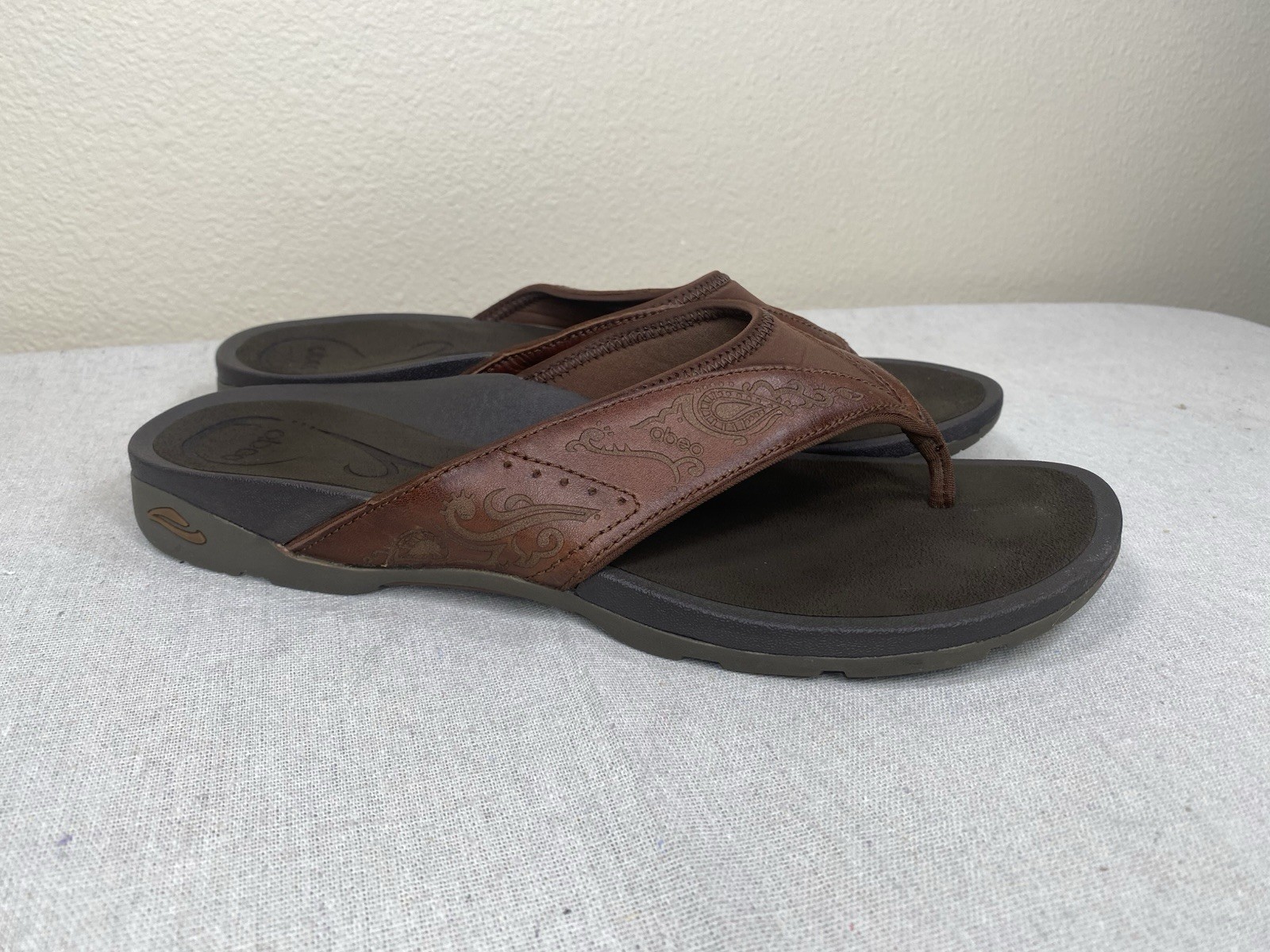 Abeo Balboa W400 Brown Sandals Flip Flops Thongs Women’s 10 Leather/Textile