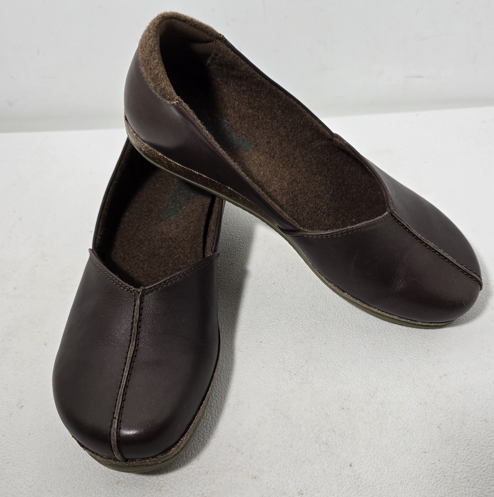 Stegmann Women’s Liesl Skimmers Slip-On Shoes BROWN Leather Size 7 NWOB