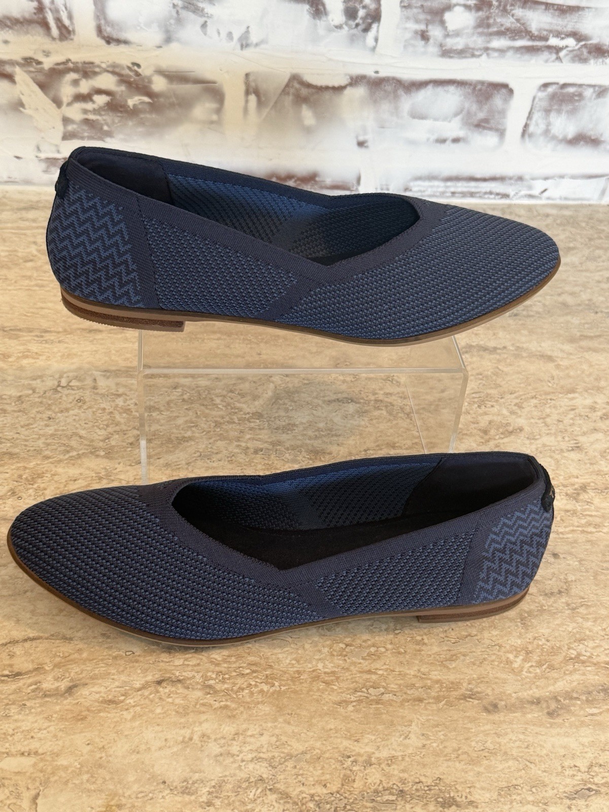 Toms Women’s Flats Navy Blue Sz 7