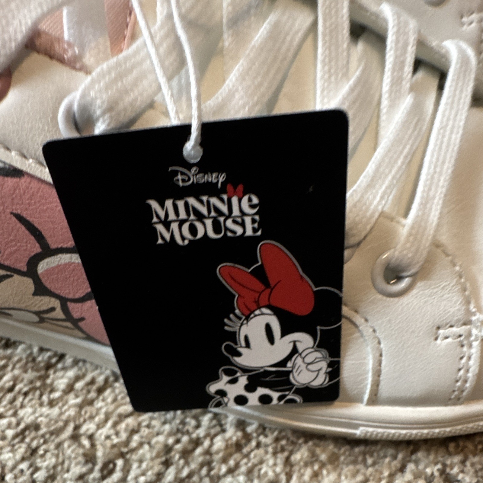 Disney Minnie Mouse Women’s White/Pink Low Top Sneakers 842390
