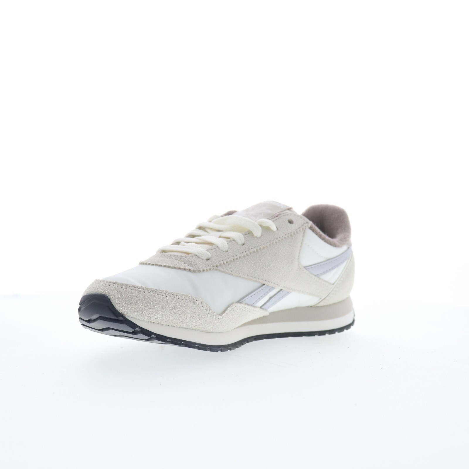 Reebok Classic AZ Womens White Suede Lace Up Lifestyle Sneakers Shoes