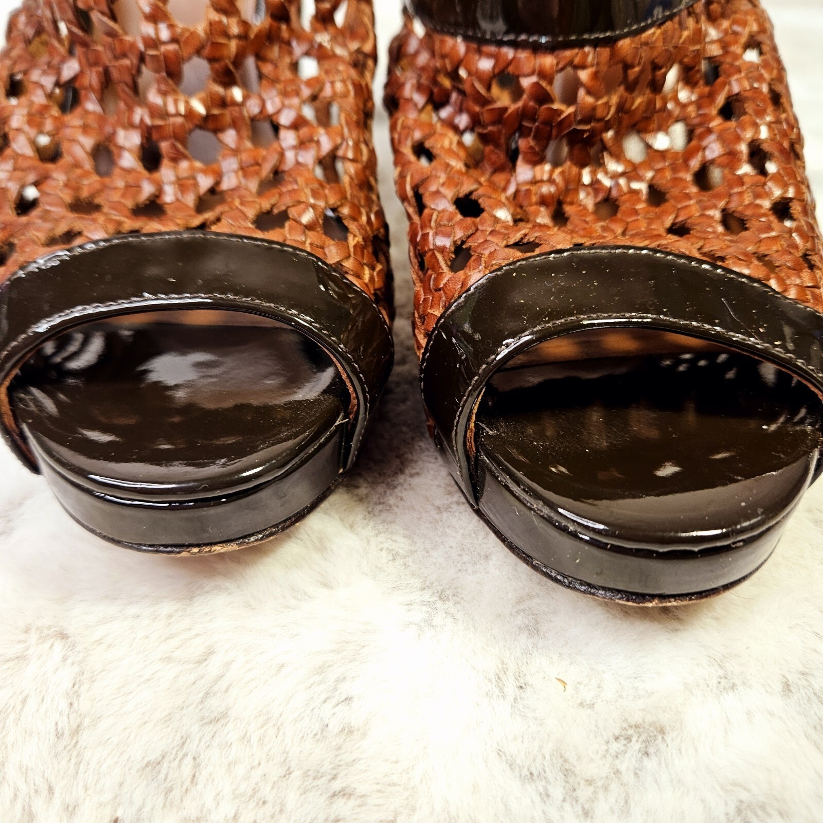 Cole Haan Women’s Brown Leather Woven High Heels Peep Toe 4.25″ Wood Heel D33775
