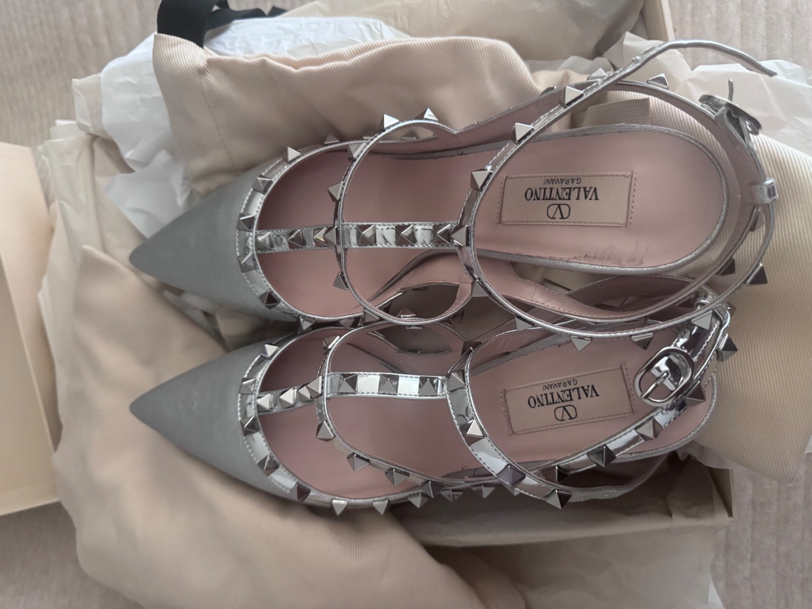 Valentino Garavani Rockstud 100 leather-trimmed glitter pumps