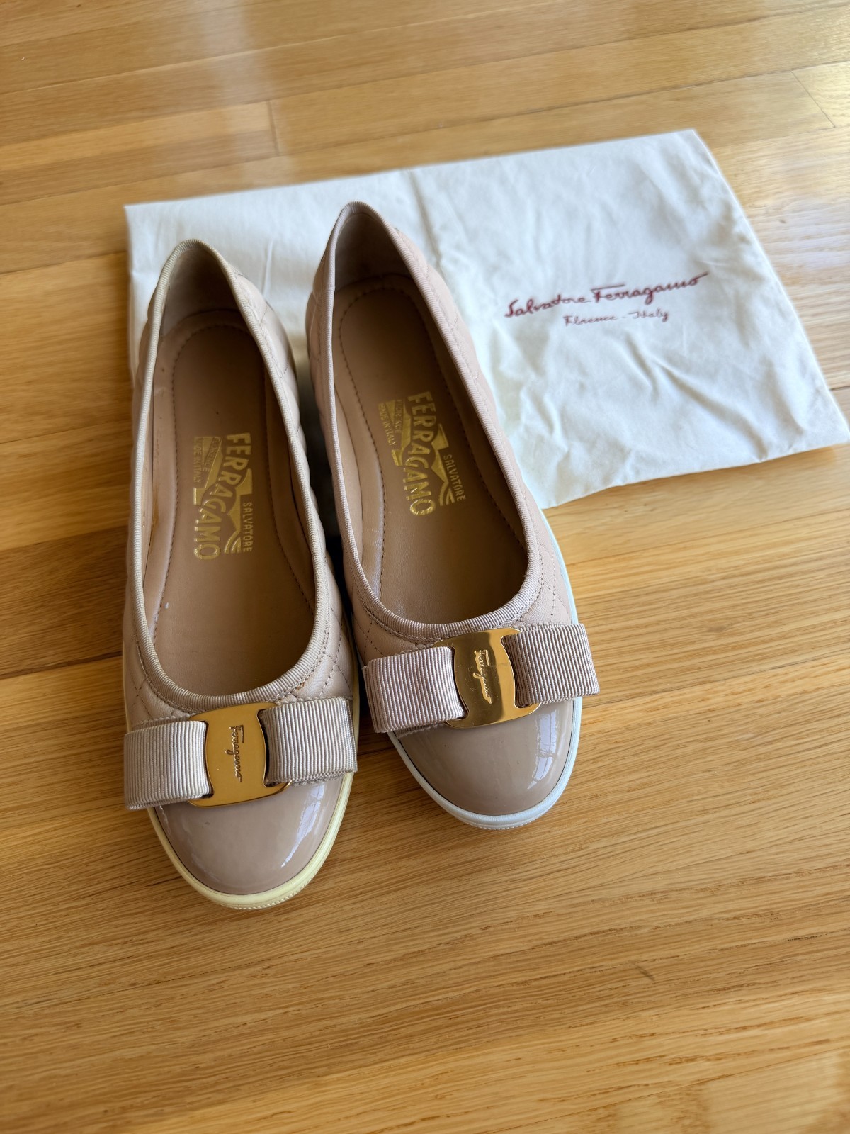 Ferragamo – Ballet Flat – SIZE 5 US