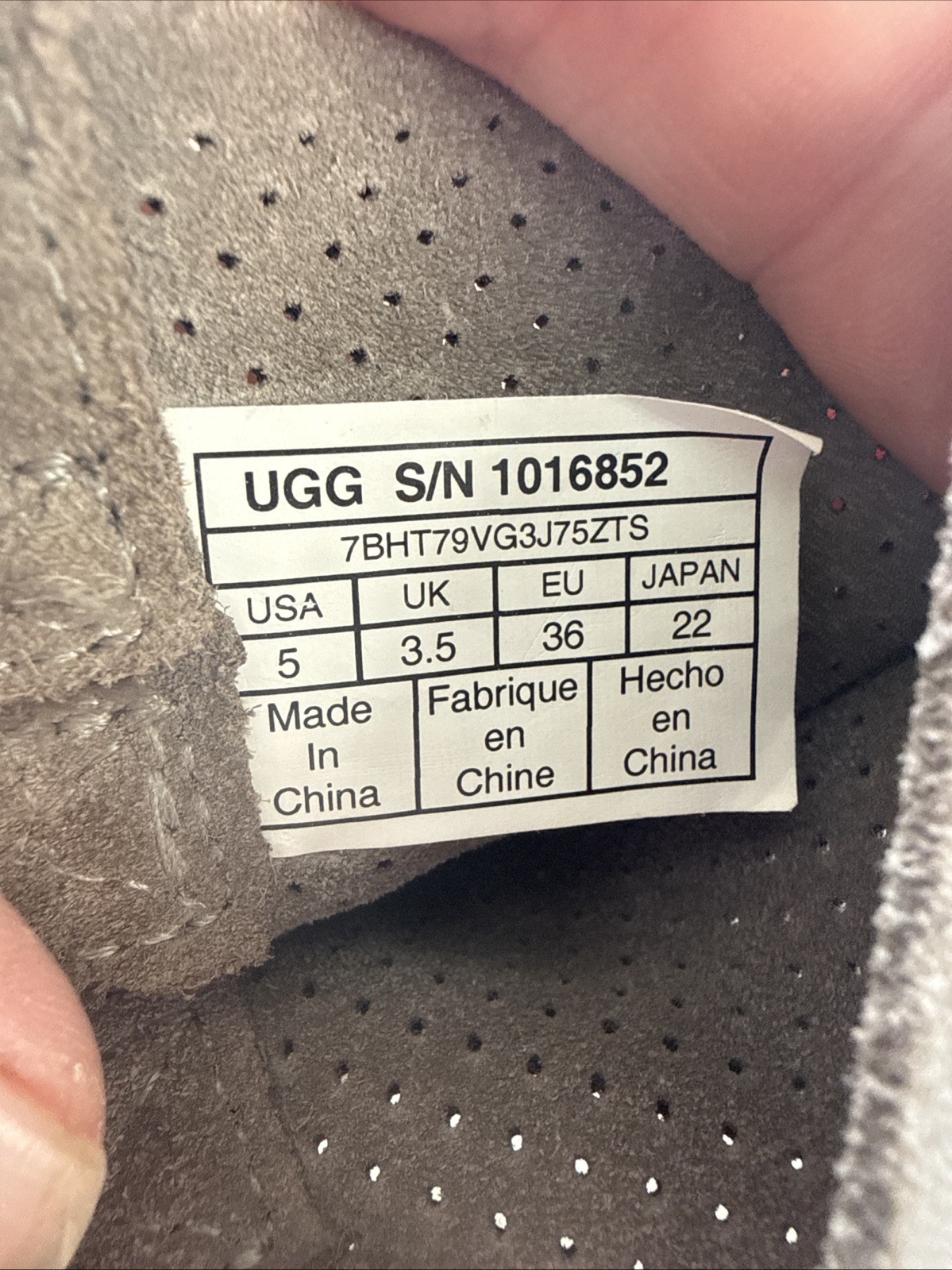 UGG Women’s Classic Unlined Mini Perf Boots, 1016852 Size 5 New Without Box