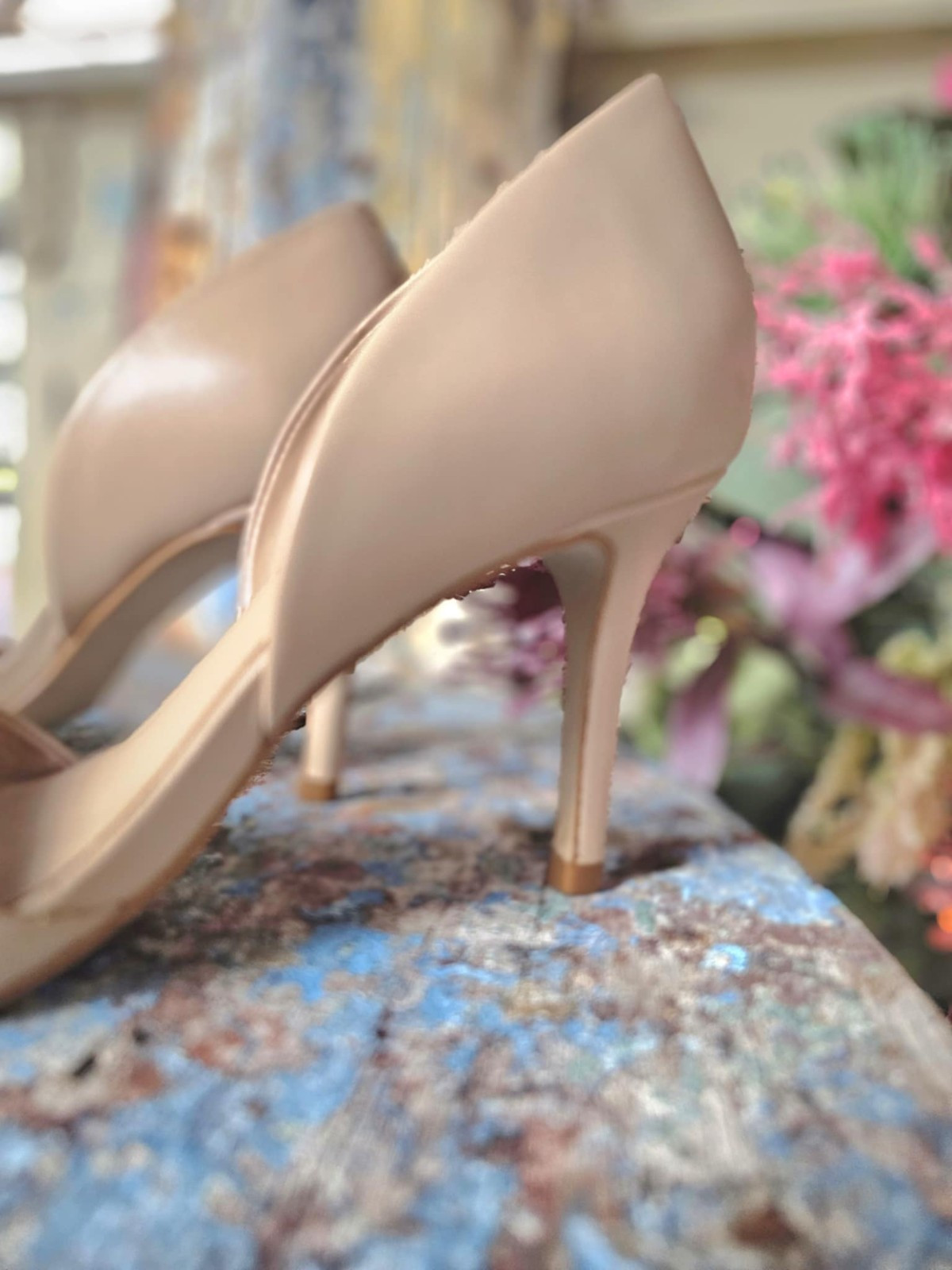 STEVE MADDEN Nude Beige Stilletto Closed Pointed Toe Heels Pumps SIZE AU 6.5 EUC