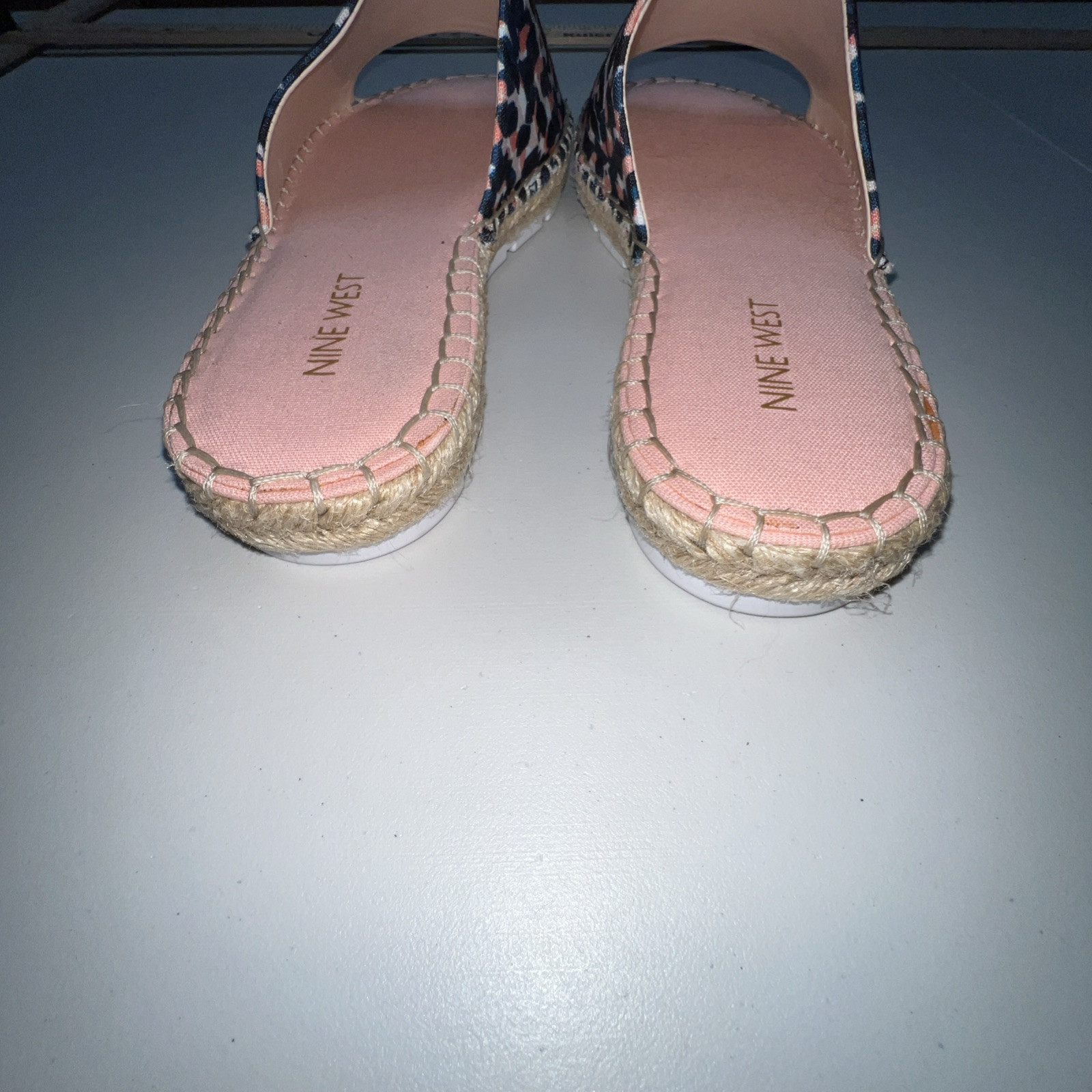 Nine West sandals women’s 8M Pink slip on open toe casual