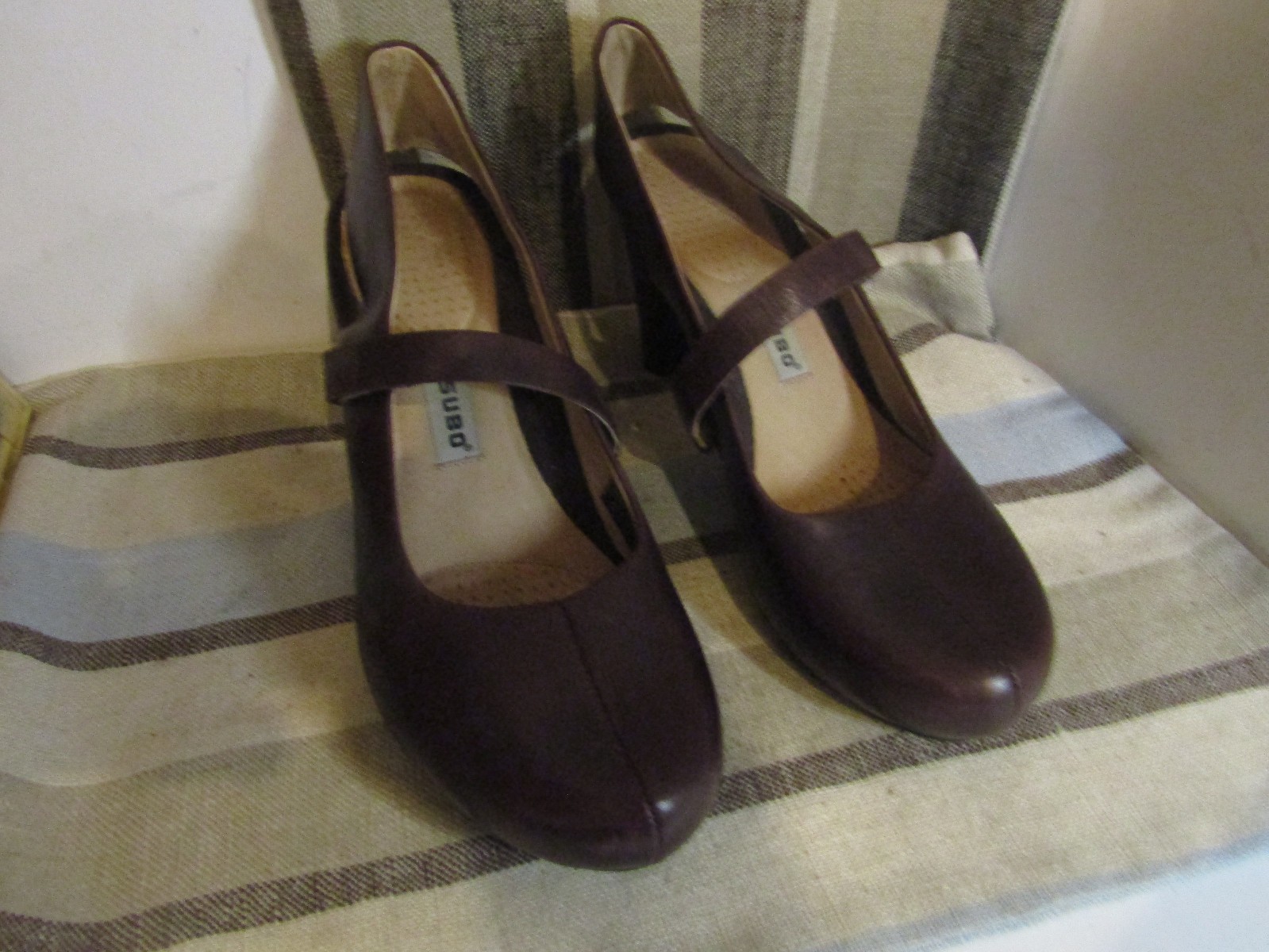 TSUBO Brown Leather Mary Jane Strap Hook & Loop Cone Heel Shoes Women Size 8.5