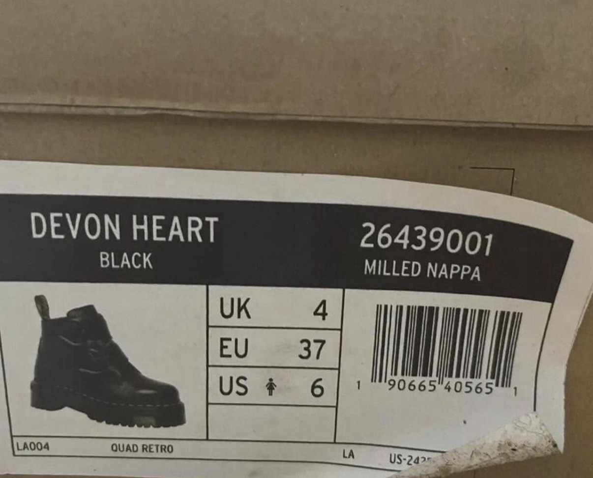 Dr. Martens Devon Heart Black Leather Platform Ankle Boots Buckle US 6 EU 37