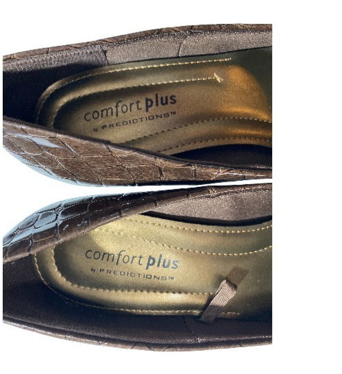 Comfort Plus by Predictions Croc Embossed 2.75 in heels SZ 5 EXCELLENT COND!