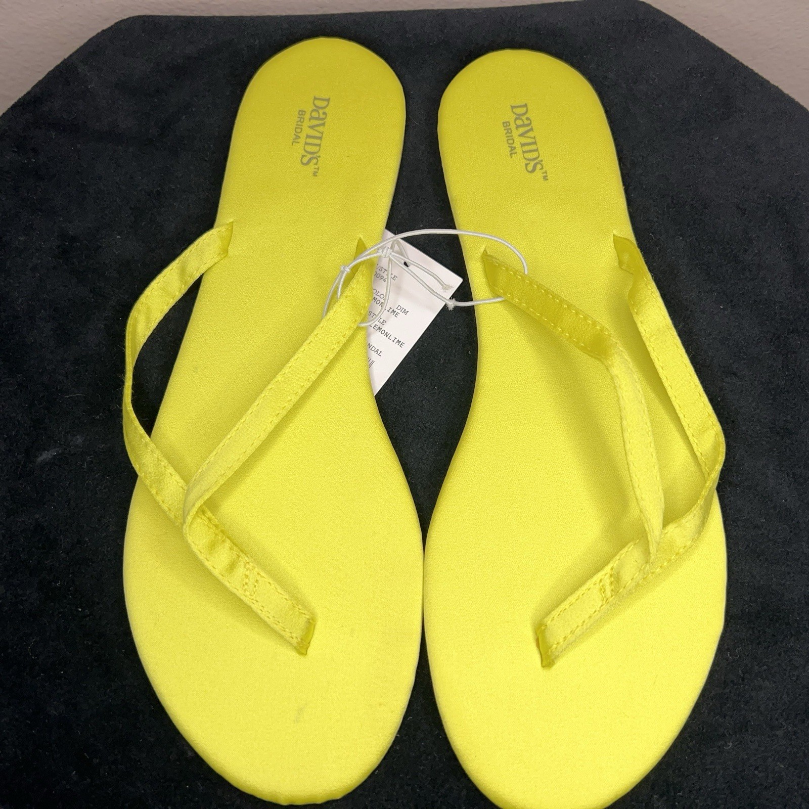 New David’s Bridal Medium 7 8 Flip Flops Satin Fabric Womens Lime Yellow NWT