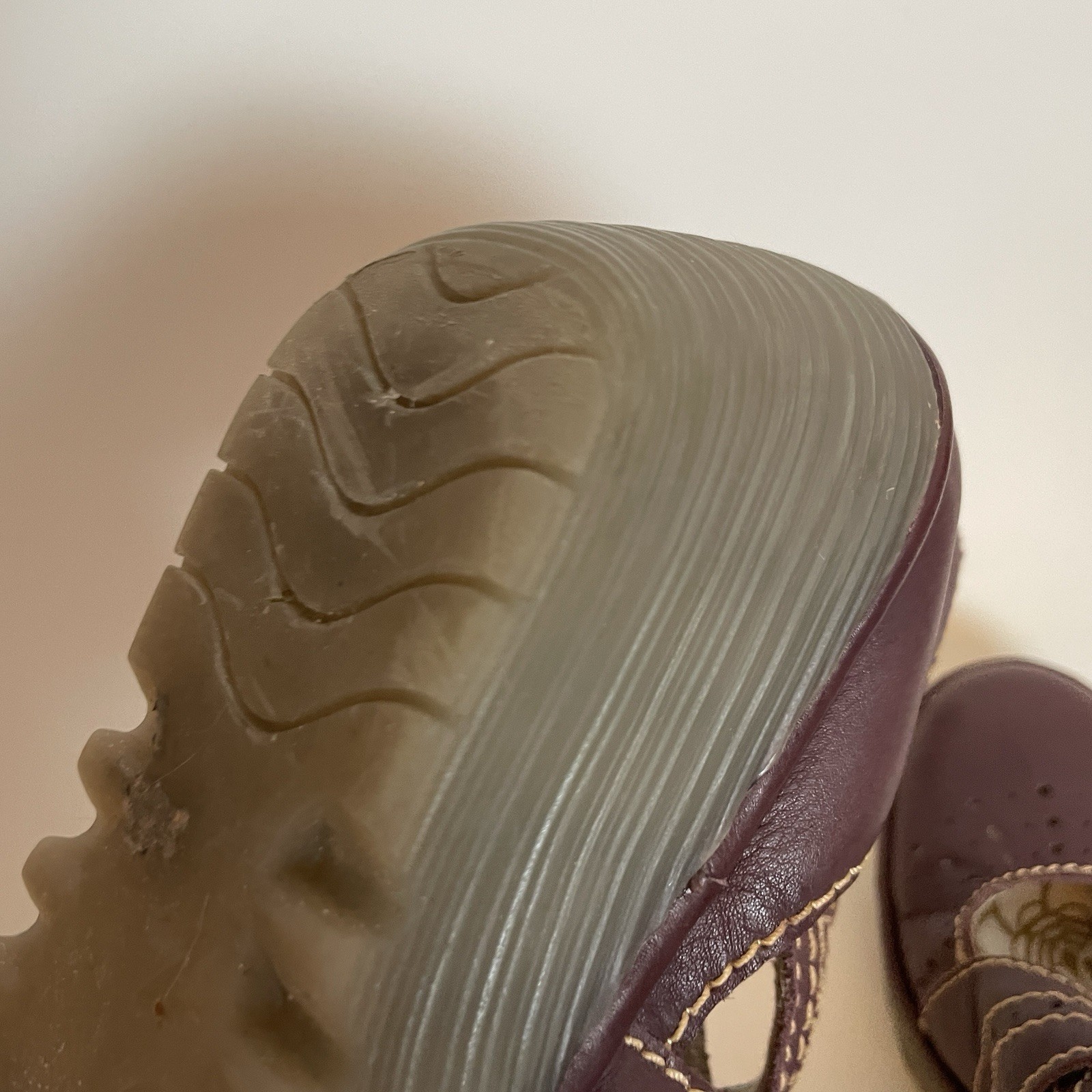 Fly London 39 Size 8.5 Yepe Wedge Pumps Shoes Dusty Plum Purple Leather