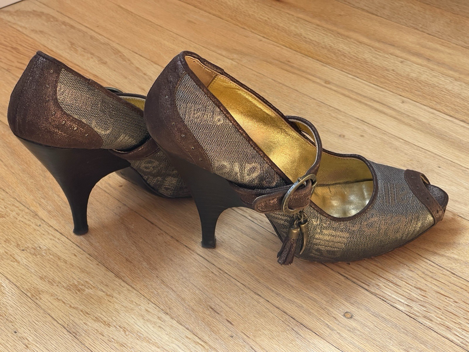 Just Cavalli Gold, Bronze Tassel Buckle Heel Pumps Women Shoes Sz8 Made in Italy