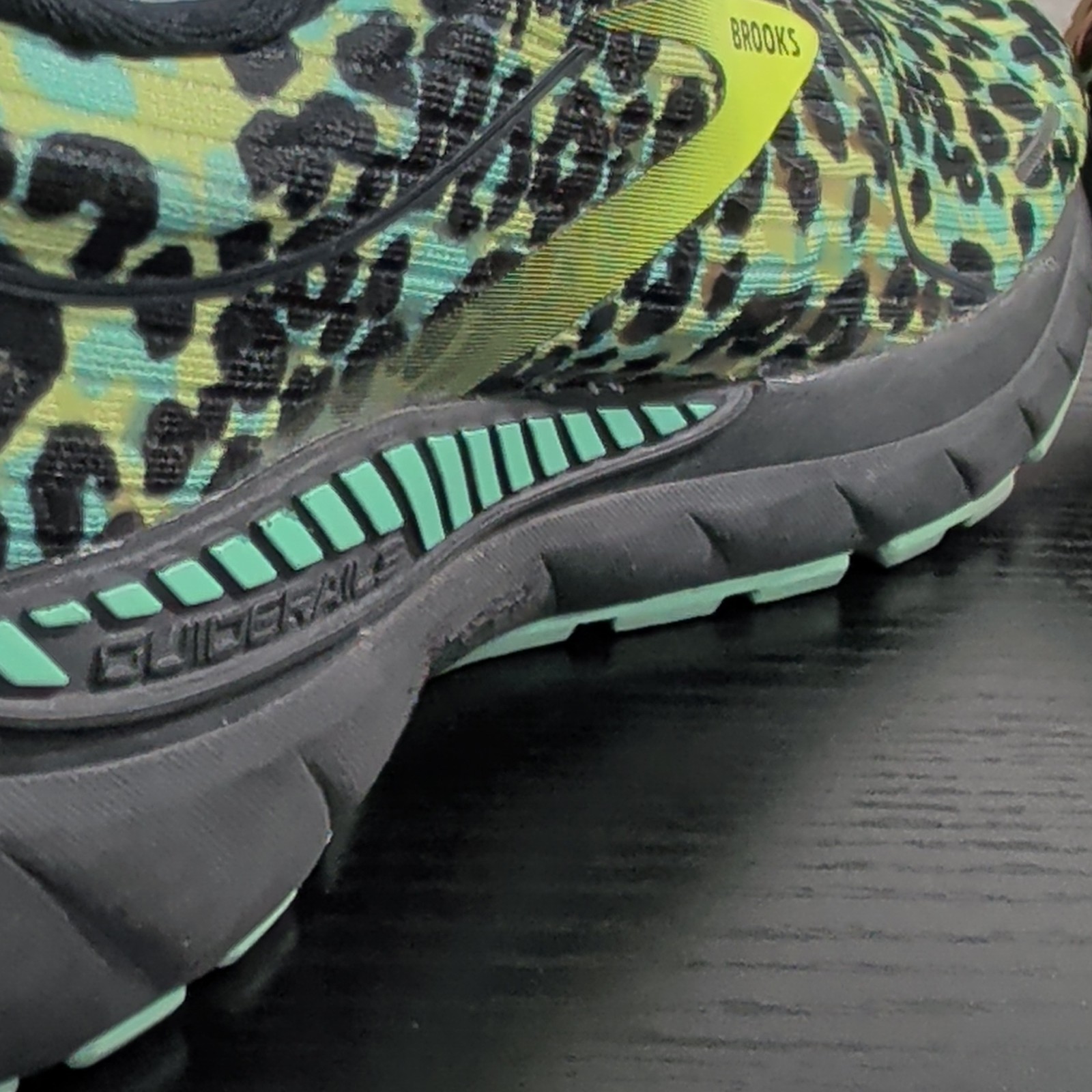 Brooks Adrenaline GTS 21 Women’s Running Shoes Cheetah 120329-1B-353 Size 7