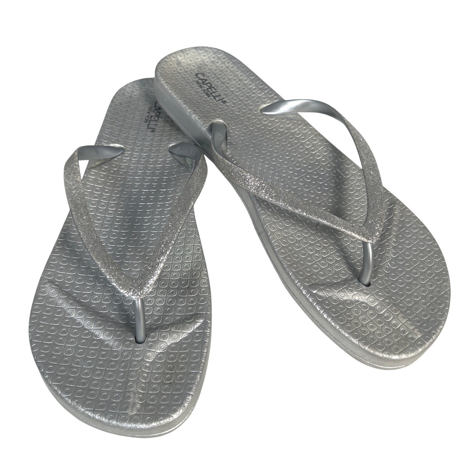 Capelli New York Womens Silver Metallic Glitter Flip Flop Sandals Size 11