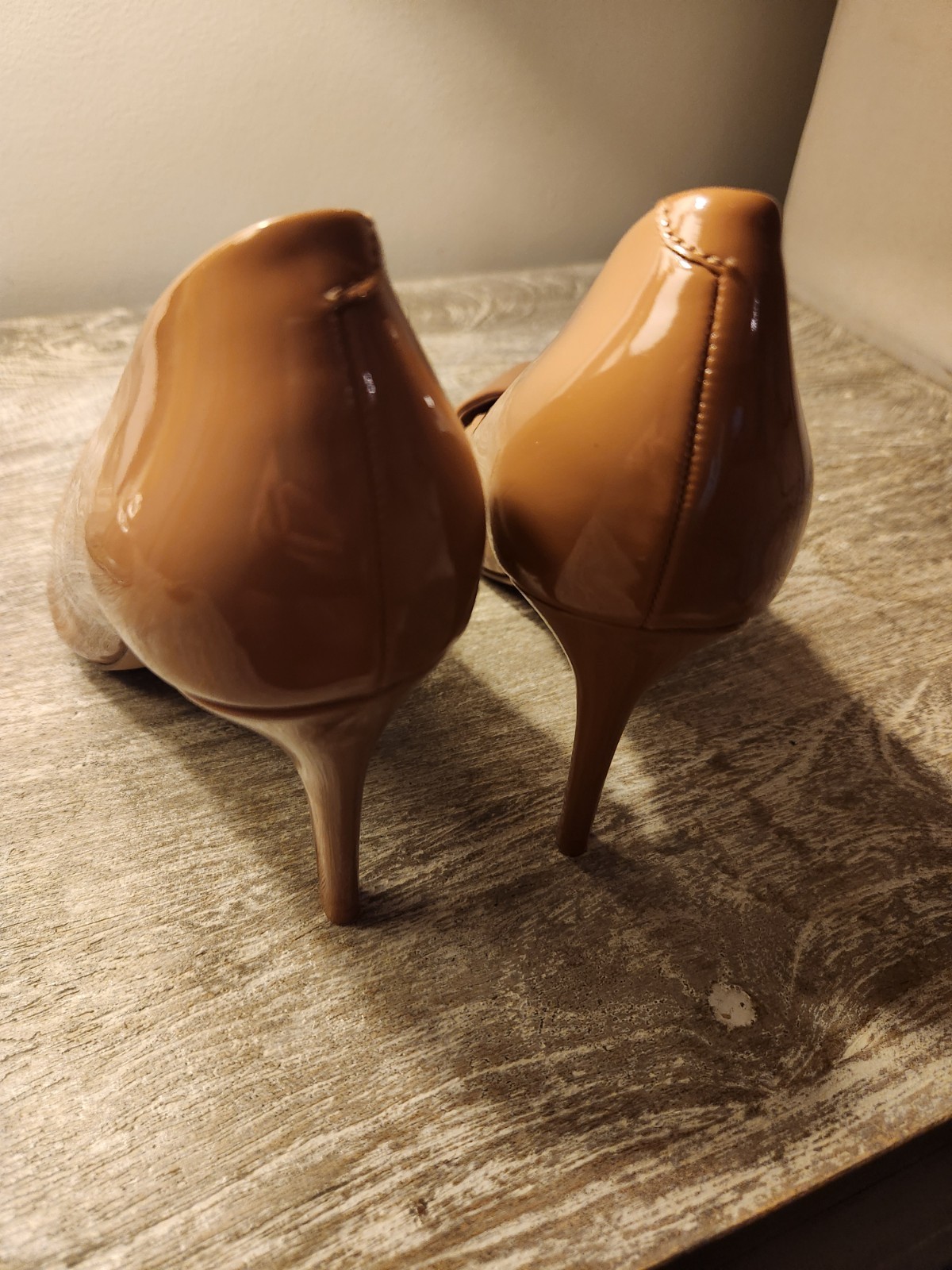 Steve Madden Camel Patent Pointed-Toe Pumps- Size 8