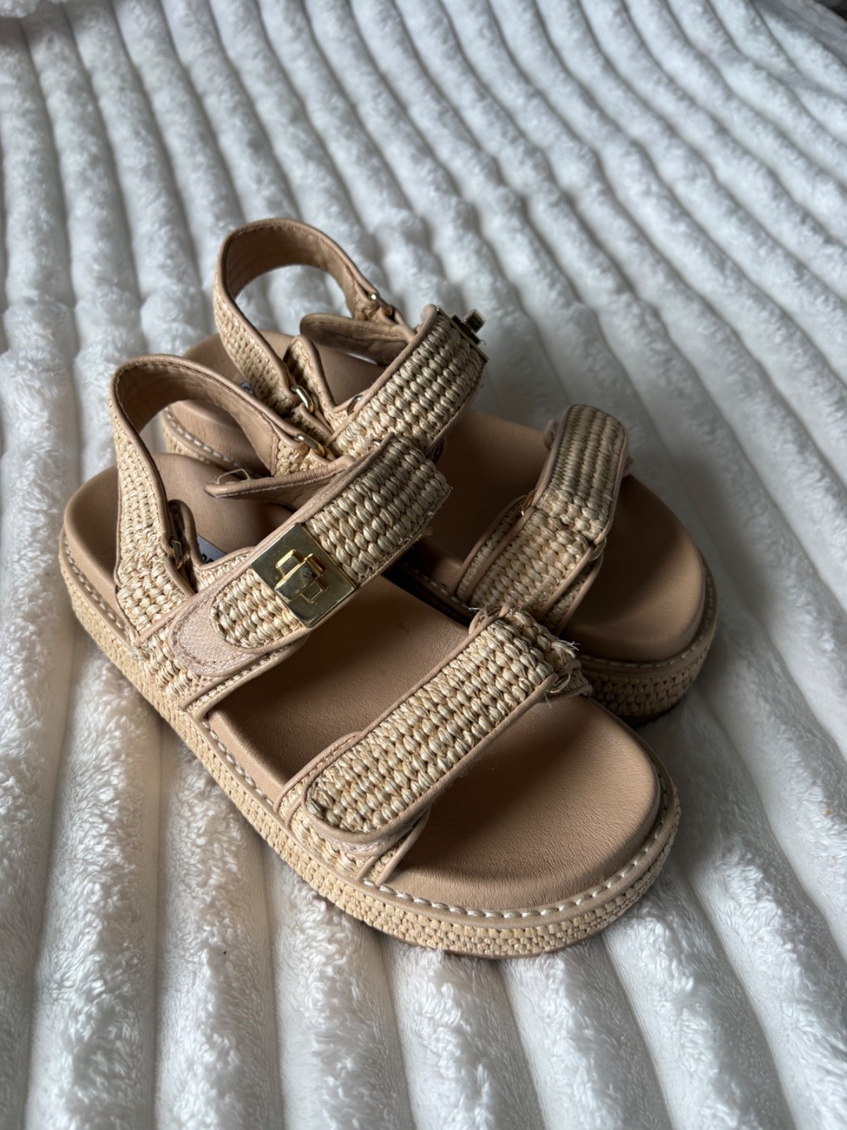 Brand new Steve Madden platform sandals size 7.5
