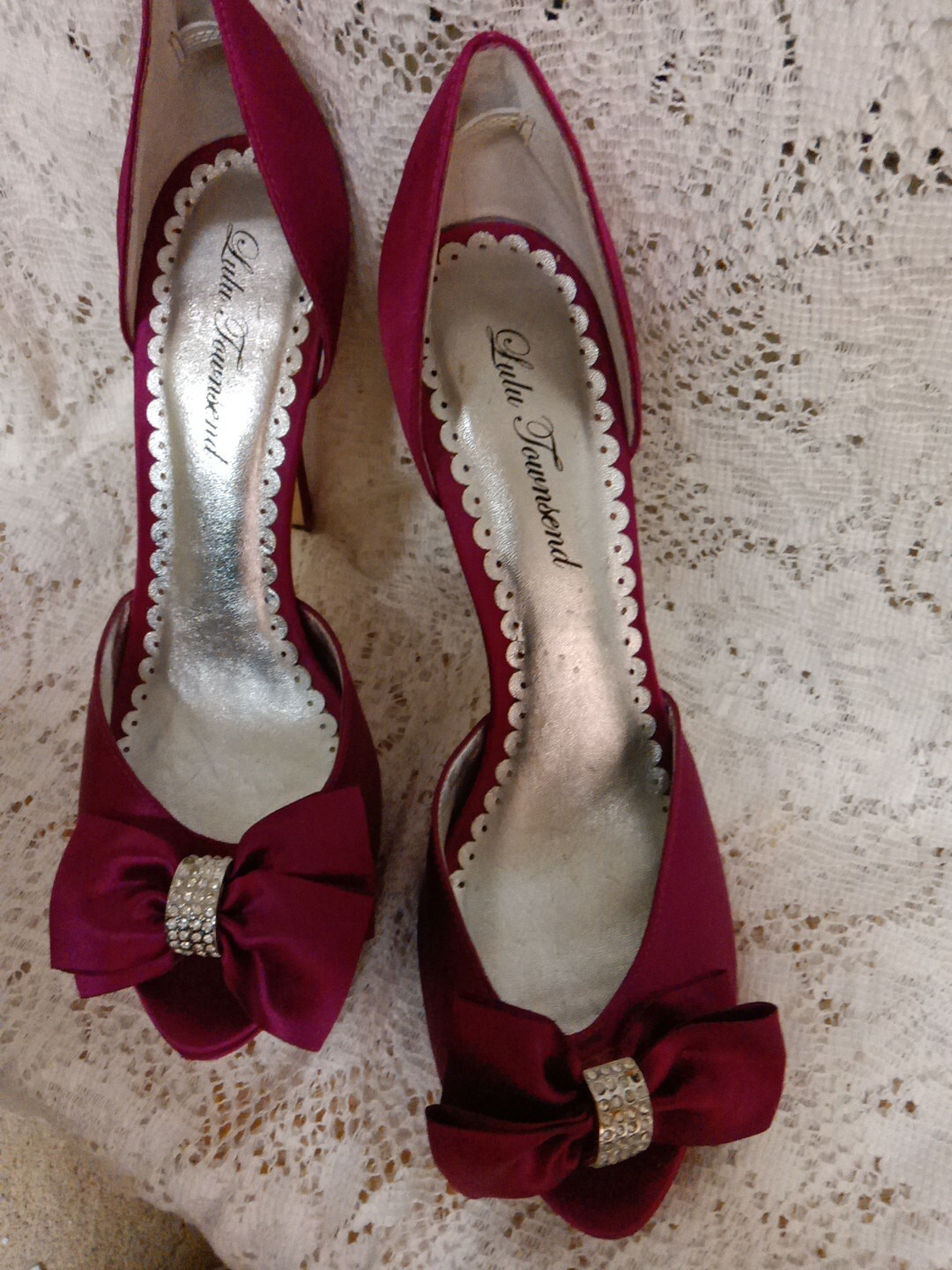 Lulu Townsend Satin Heels Bow Peep Toe Hot Pink 9 1/2 M 4″ See Description