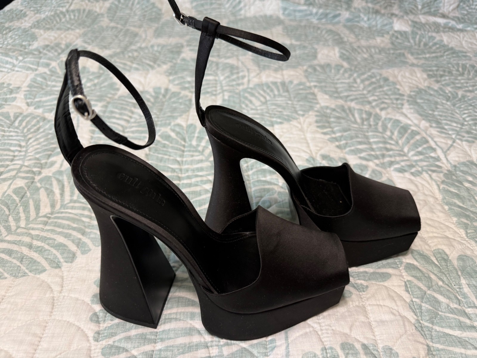 Cult Gaia Laina Black Platform Size 39/US 8 – Worn by Miranda Lambert