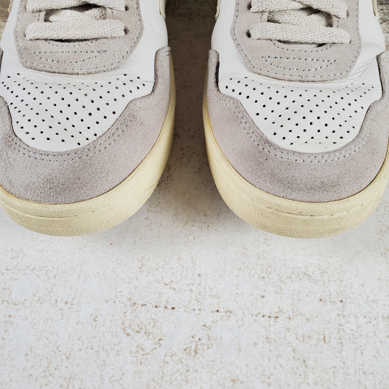 Veja V-90 O.T. Leather Womens Shoes Sz 7 Low Top Lace Sneakers